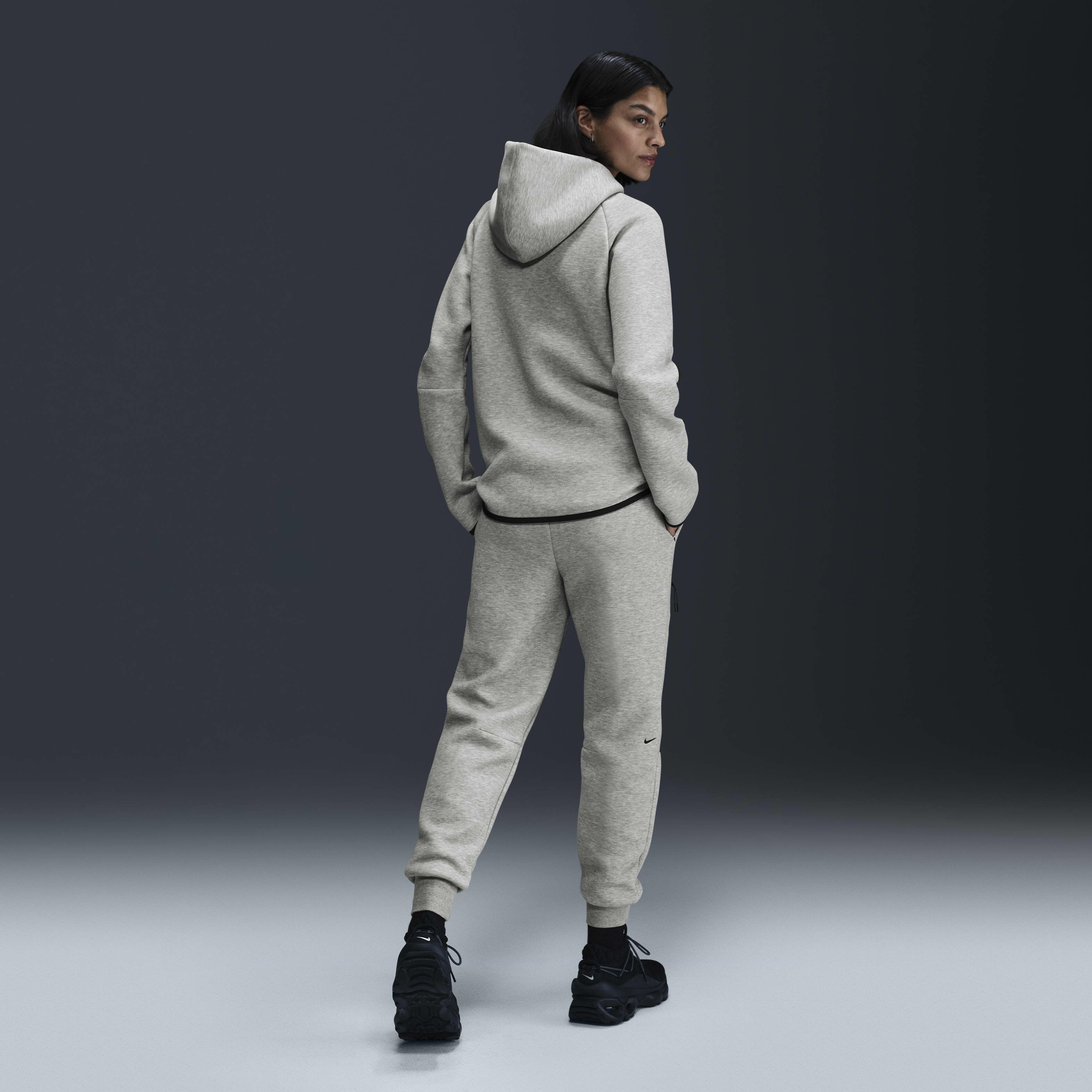Nike Sportswear Tech Fleece image number 3