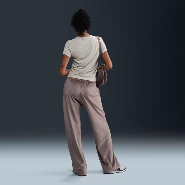 Nike Sportswear Chill Knit image number 4 Nike Sportswear Chill Knit image number 4