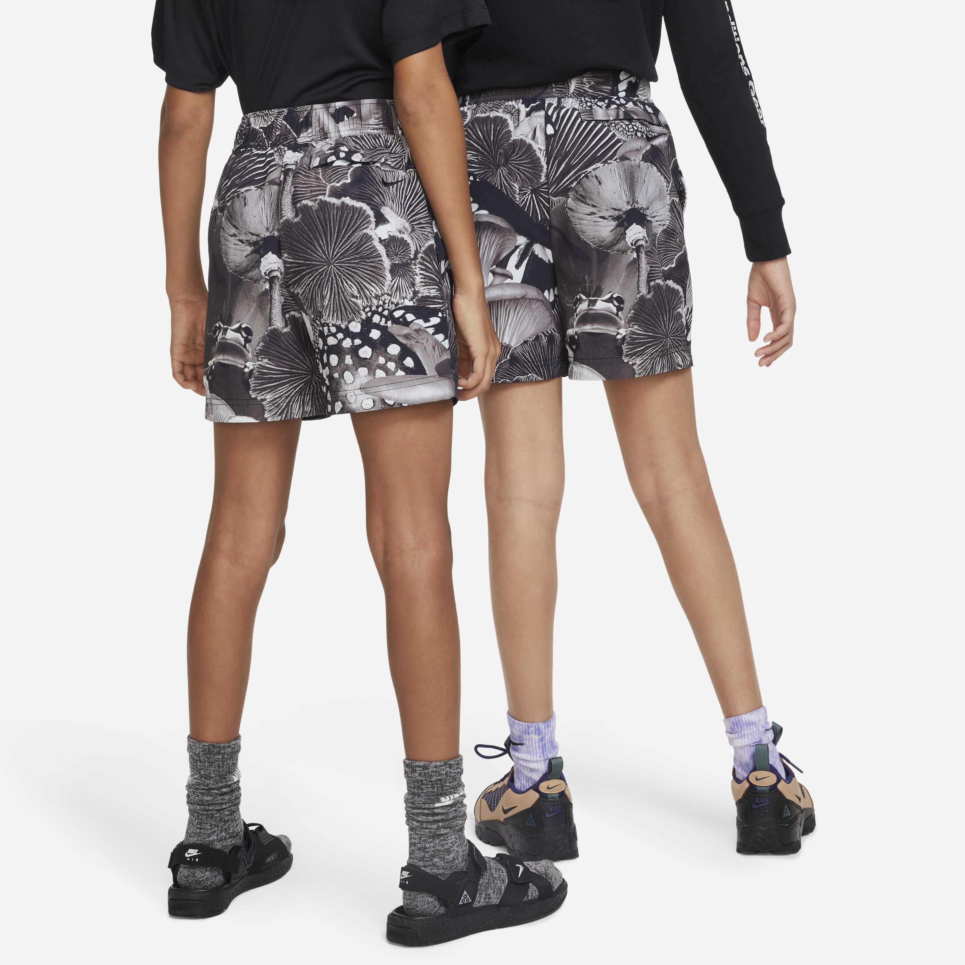 Nike ACG image number 1