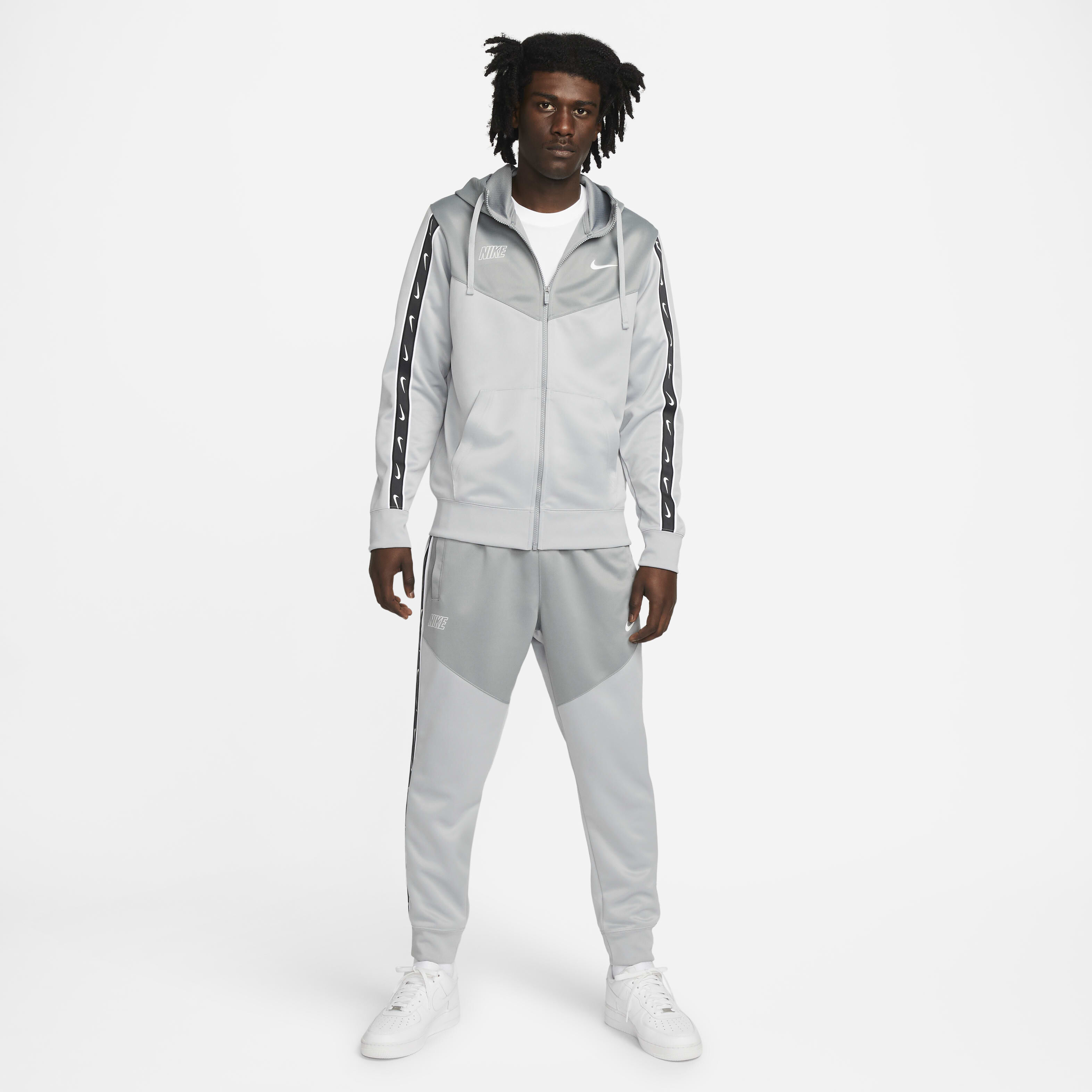 Nike Sportswear Repeat image number 5