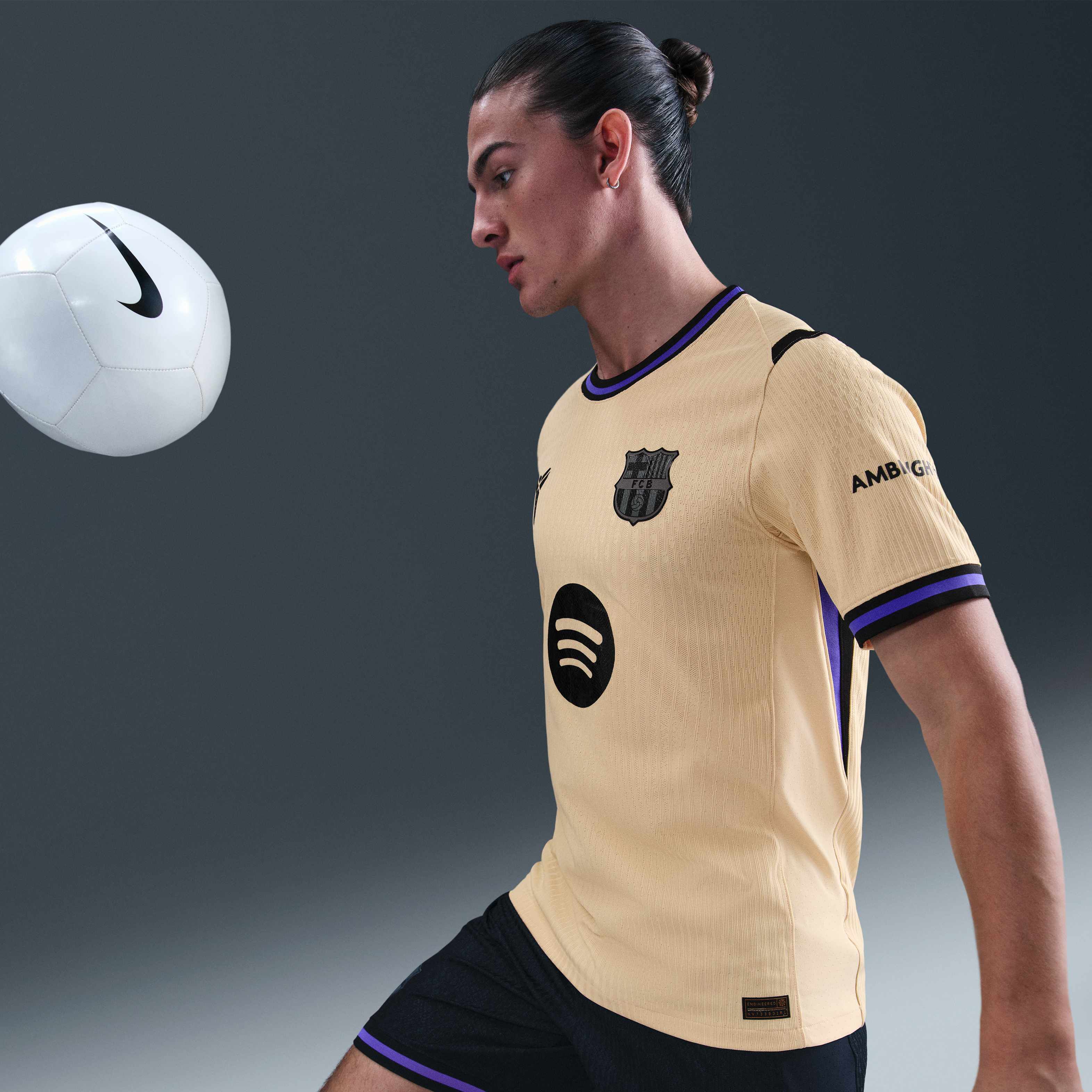 Nike FC Barcelona 01-02 アウェイシャツ ベージュ Buy F.C. Barcelona 2025/26 Match Away Men's Kobe Dri-FIT ADV