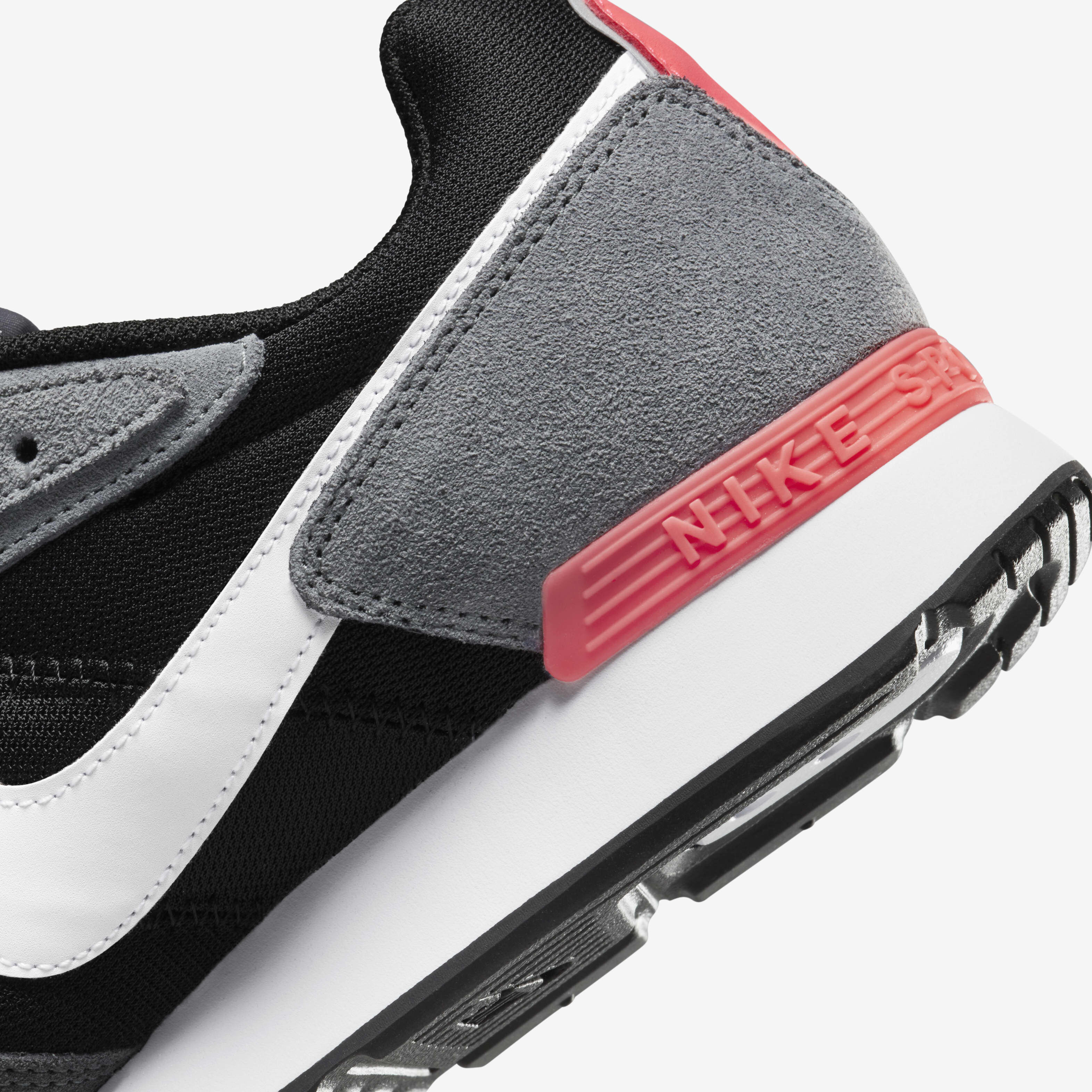 نايكي فينشر رانر image number 7