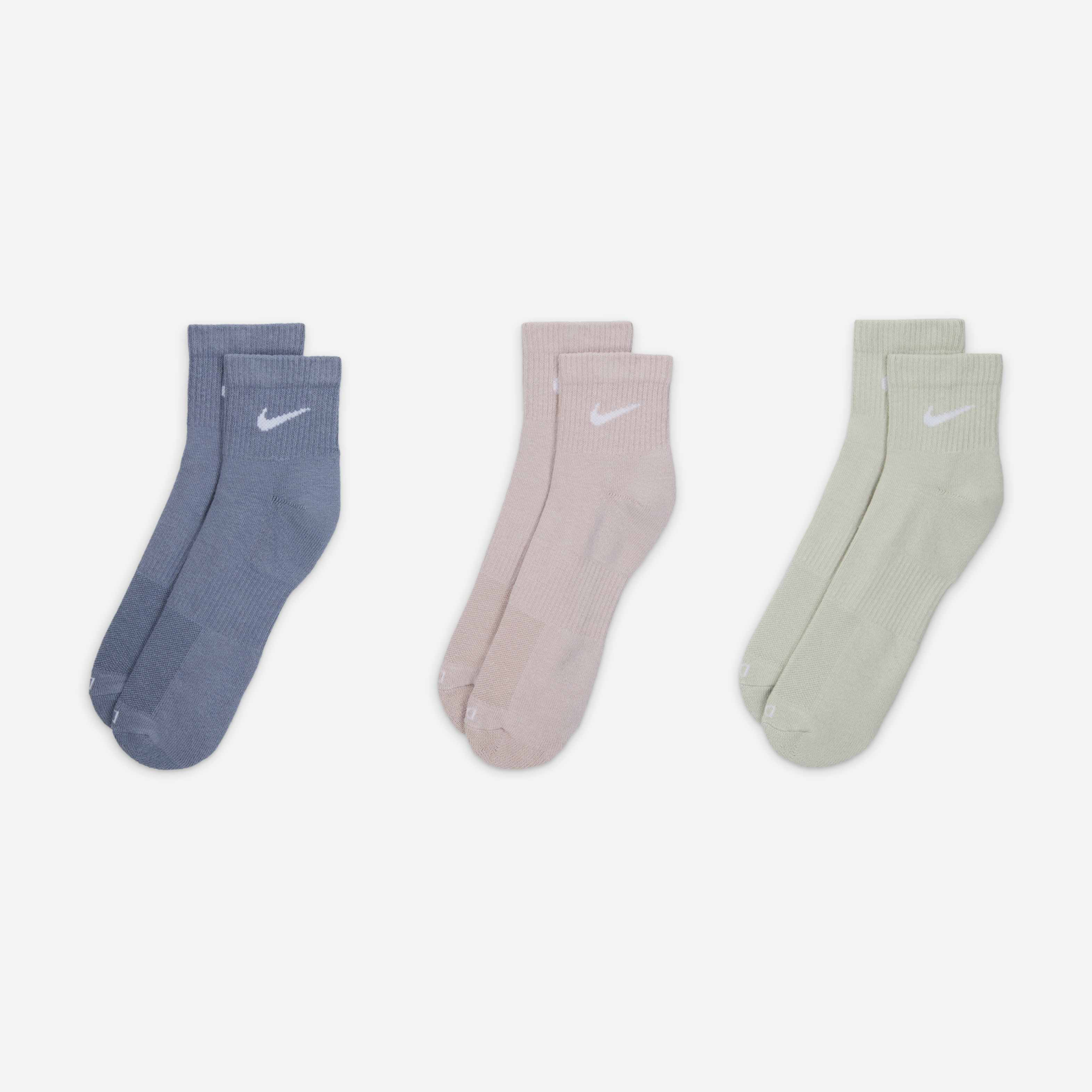 نايكي ايفريداي بلس كوشيند image number 1