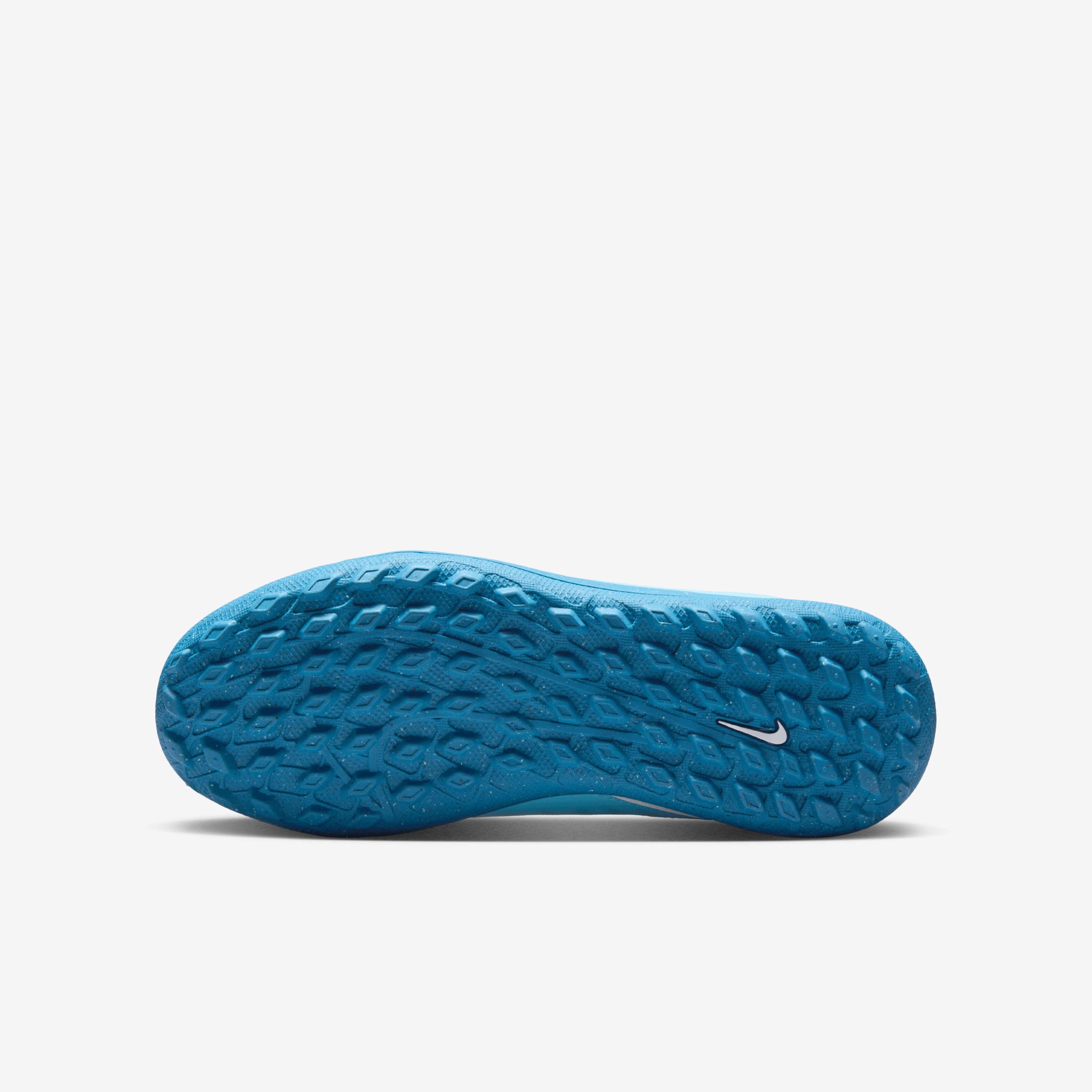 Nike Jr. Phantom Luna 2 Club image number 1