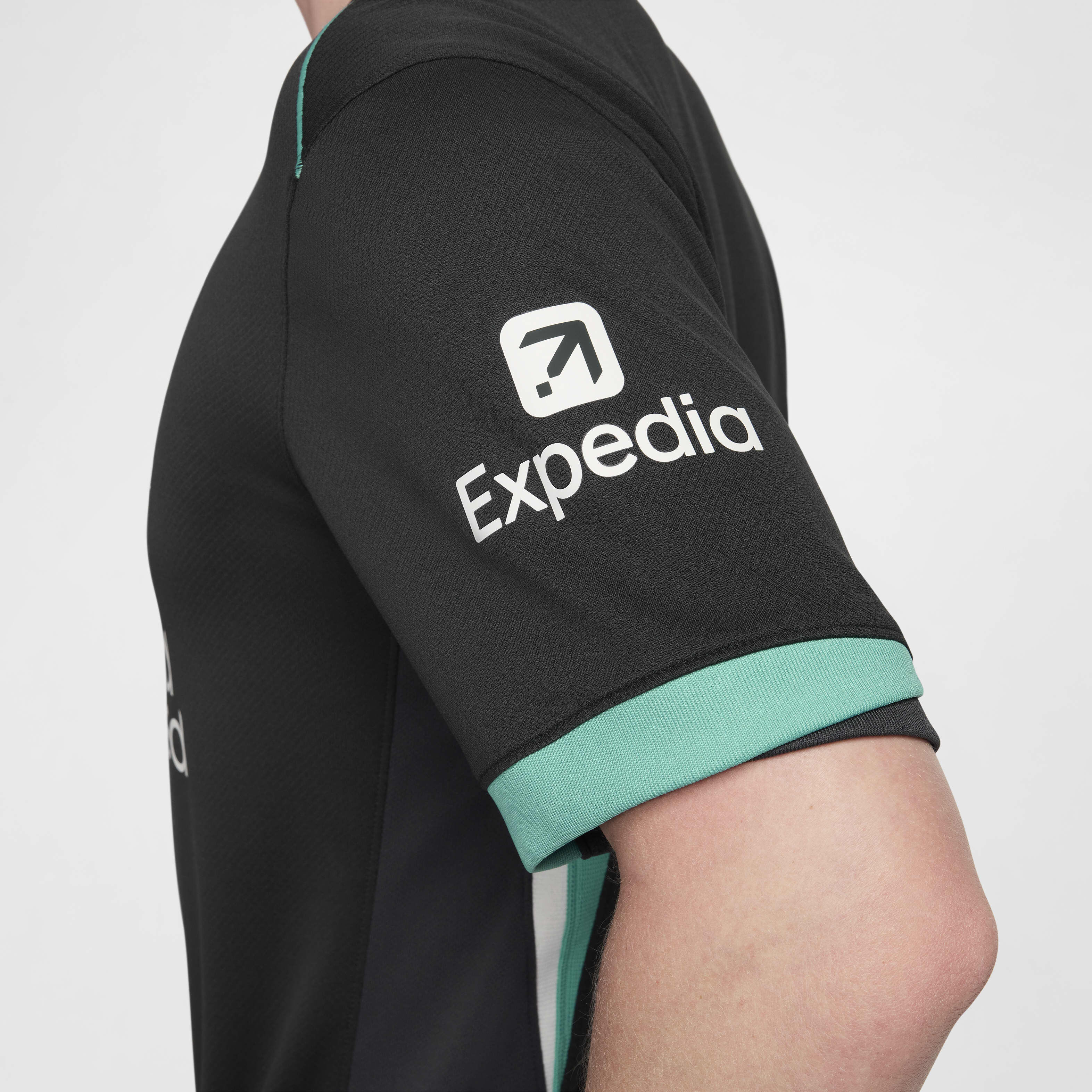 ليفربول 2024/25 ستيديوم الاحتياطي image number 5