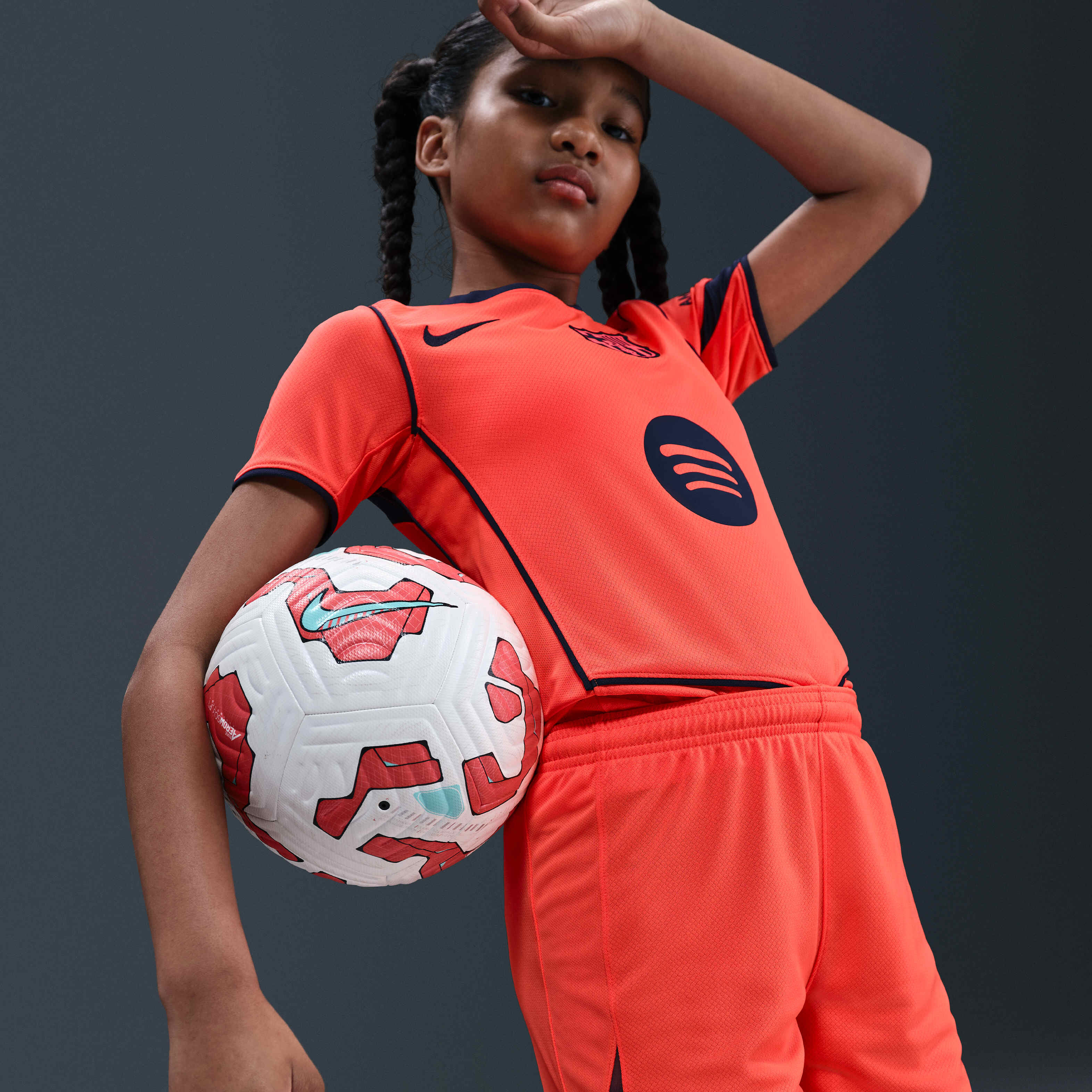 برشلونة 26/2025 ستيديوم البديل image number 4