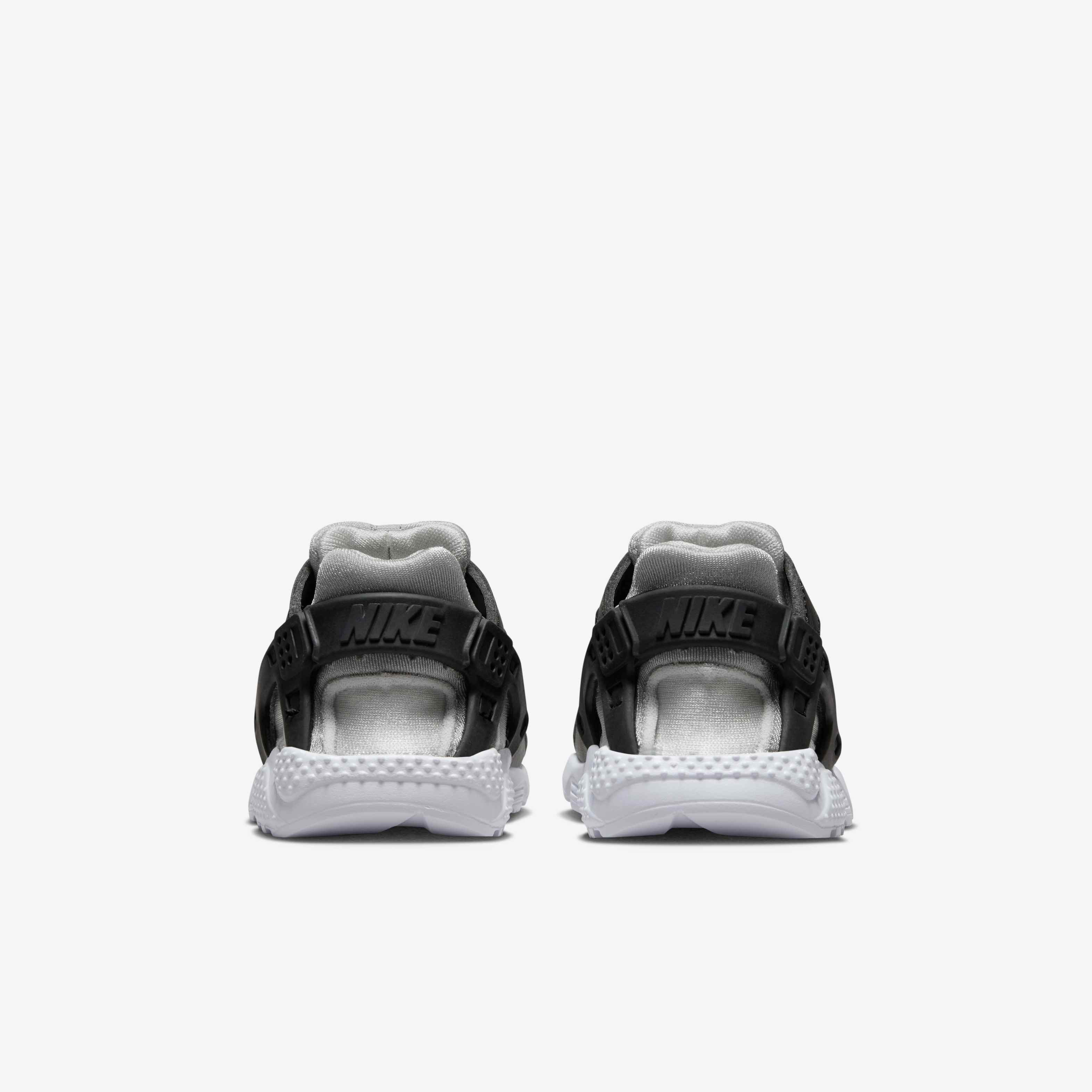 Nike Huarache Run image number 5