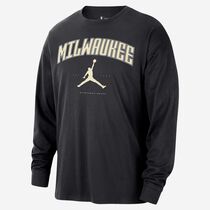 Milwaukee Bucks Essential
