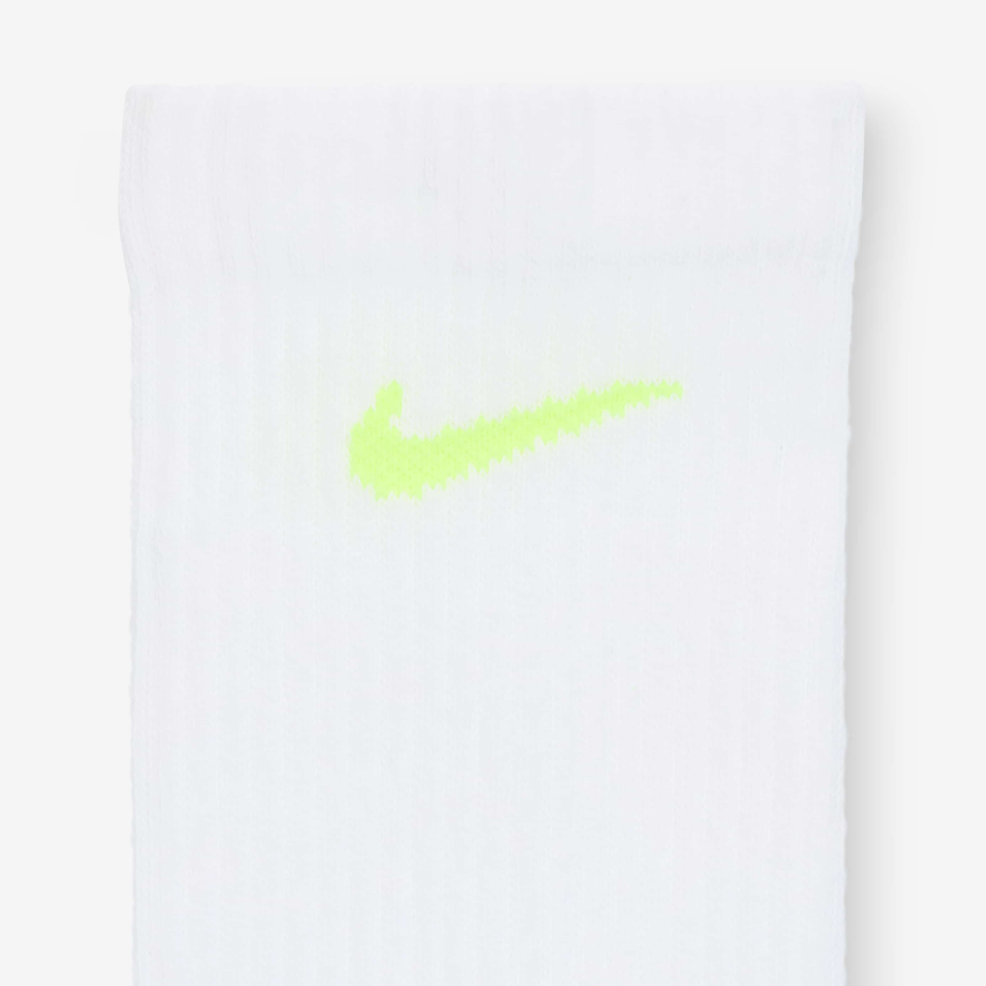 Nike Everyday Plus Cushioned image number 3