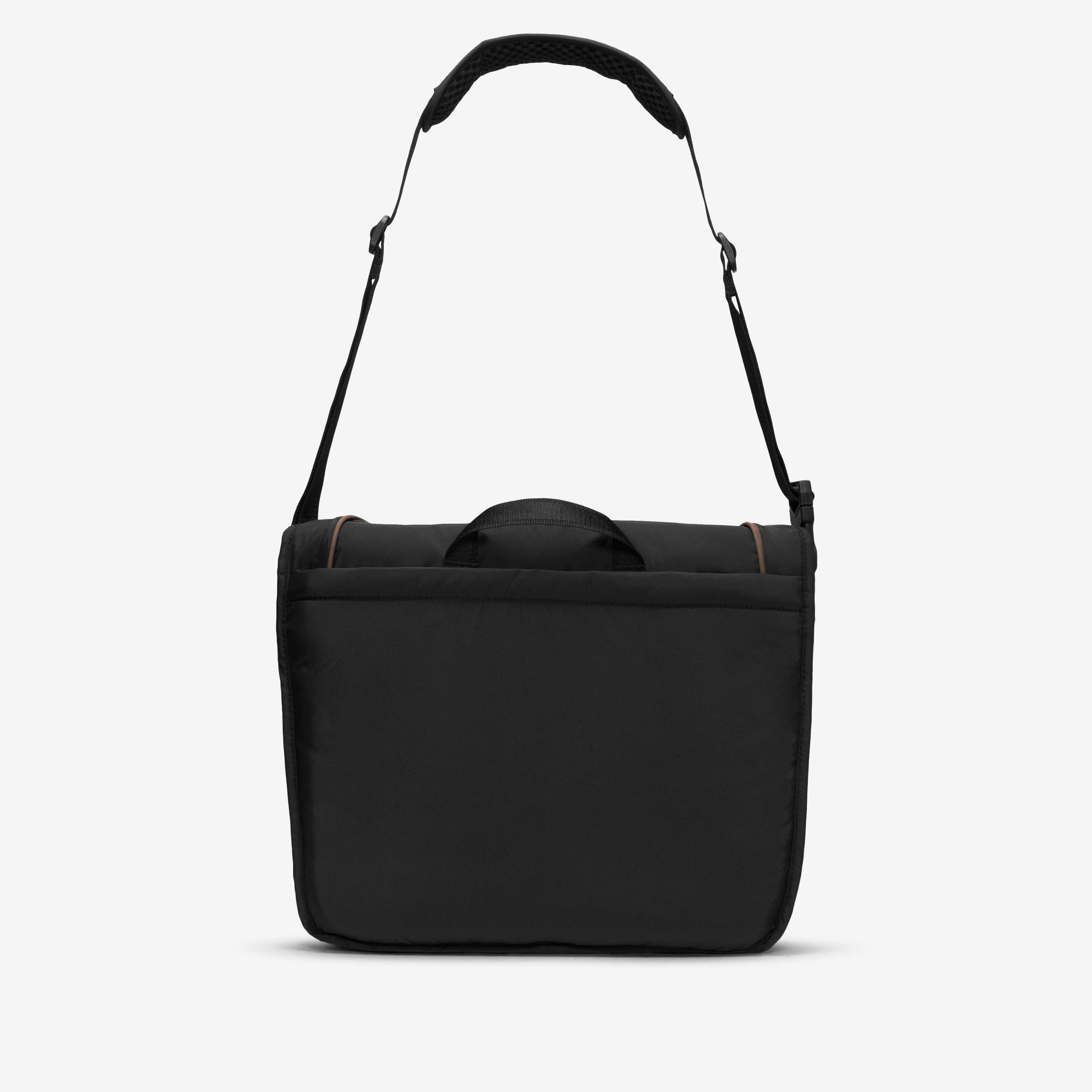 نايكي سبورتسوير ايسنشالز image number 3