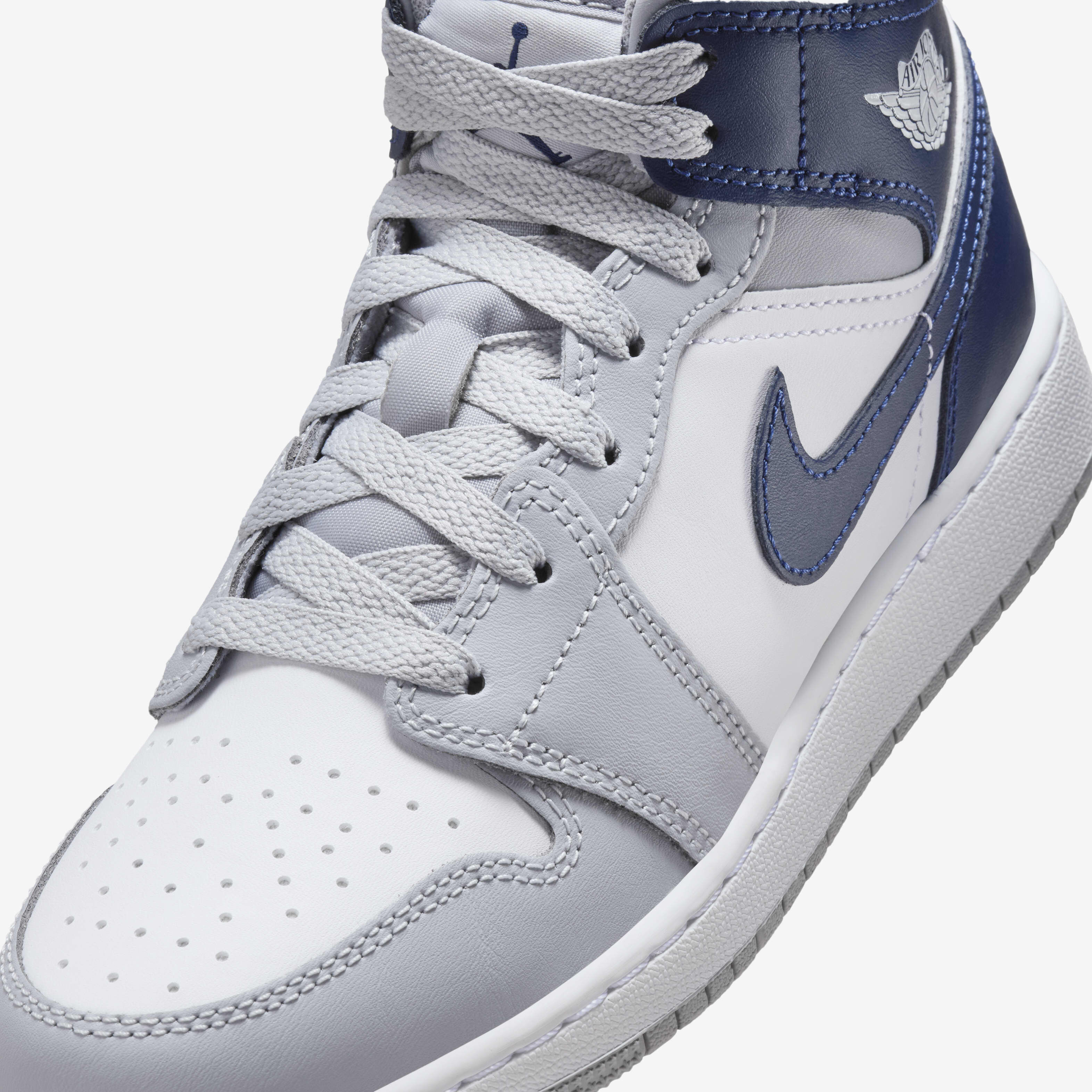 Air Jordan 1 Mid image number 6