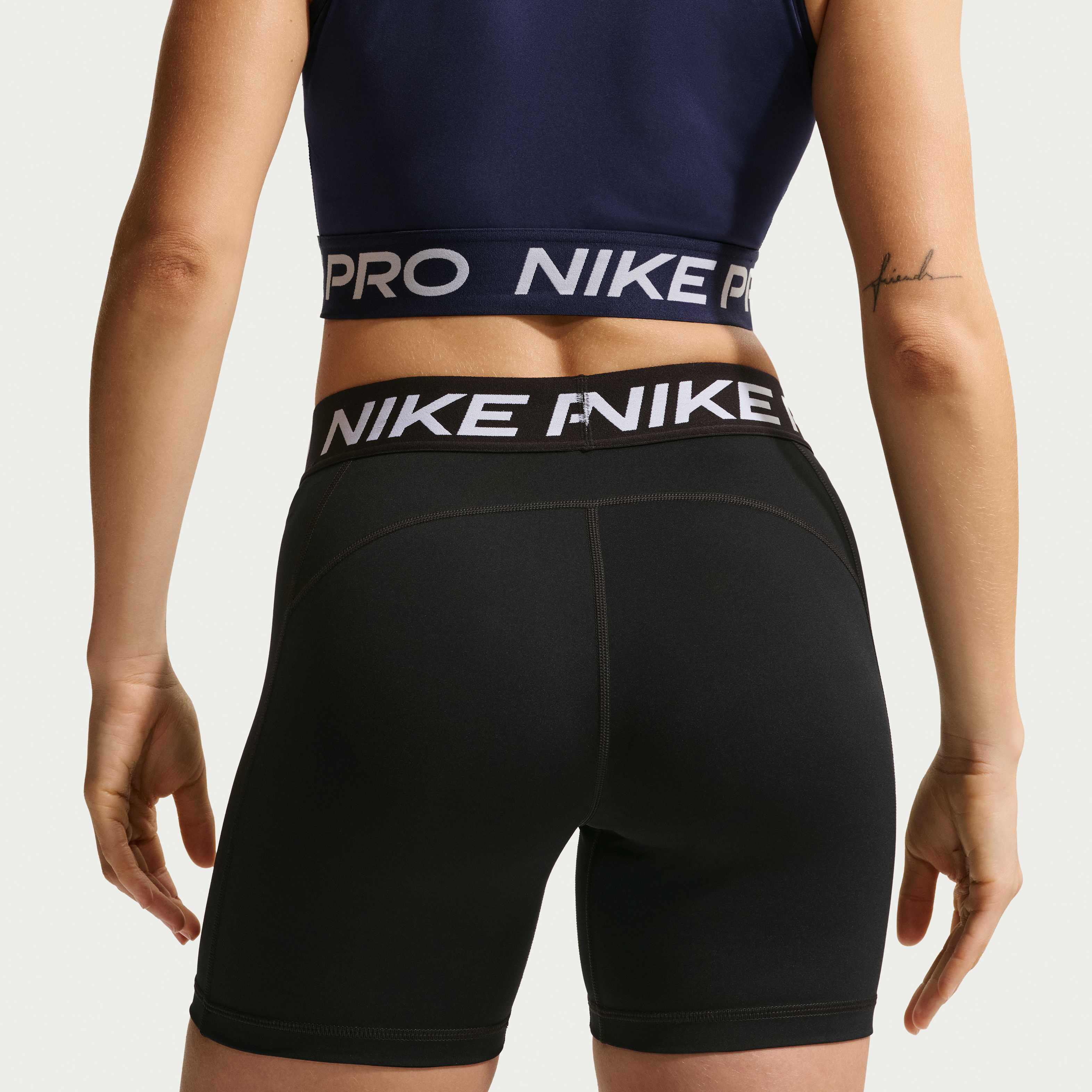 Nike Pro 365 image number 2