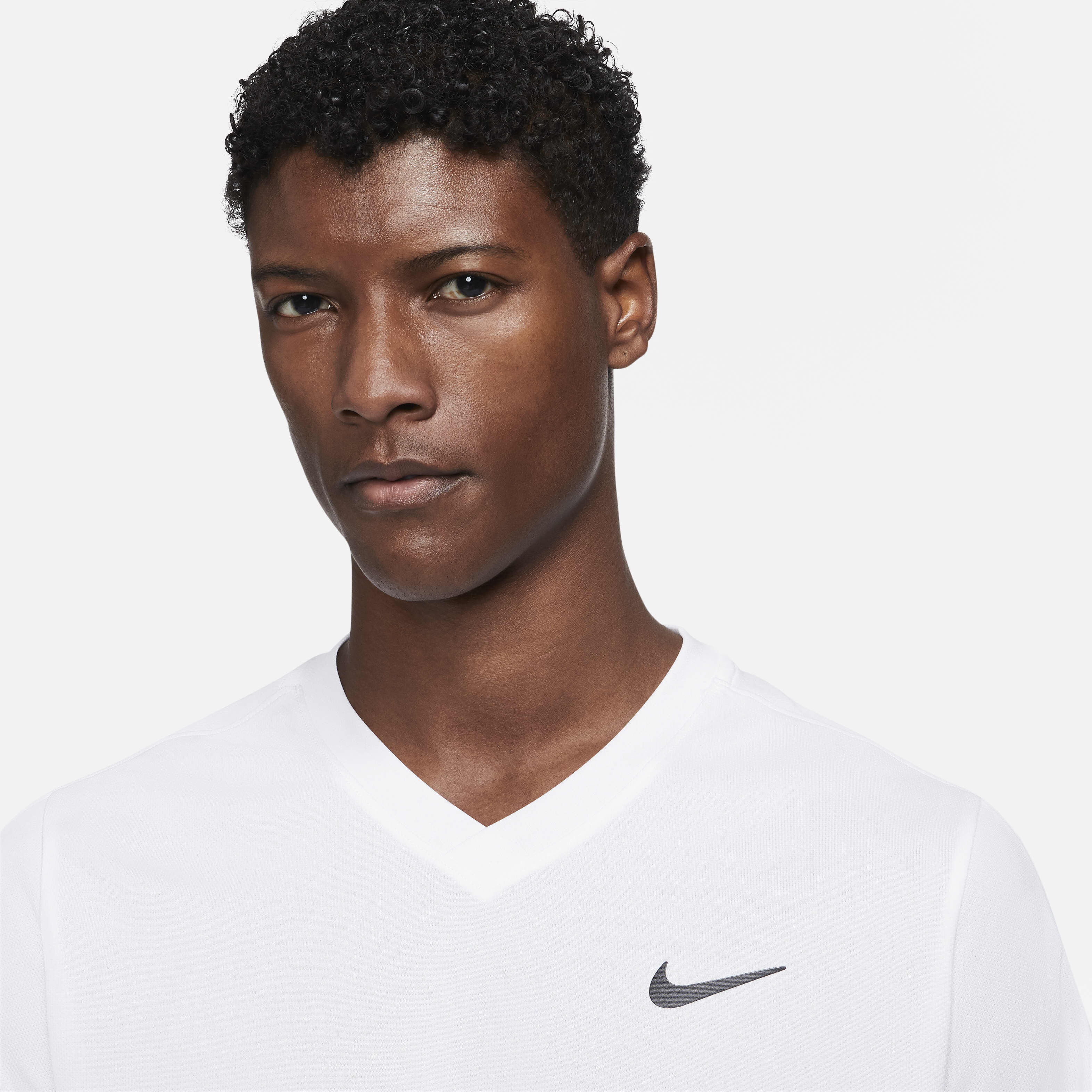 NikeCourt Dri-FIT Victory image number 2