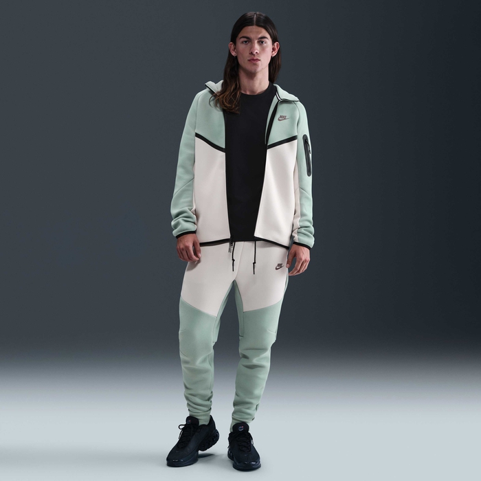 نايكي تك image number 3 نايكي تك image number 3