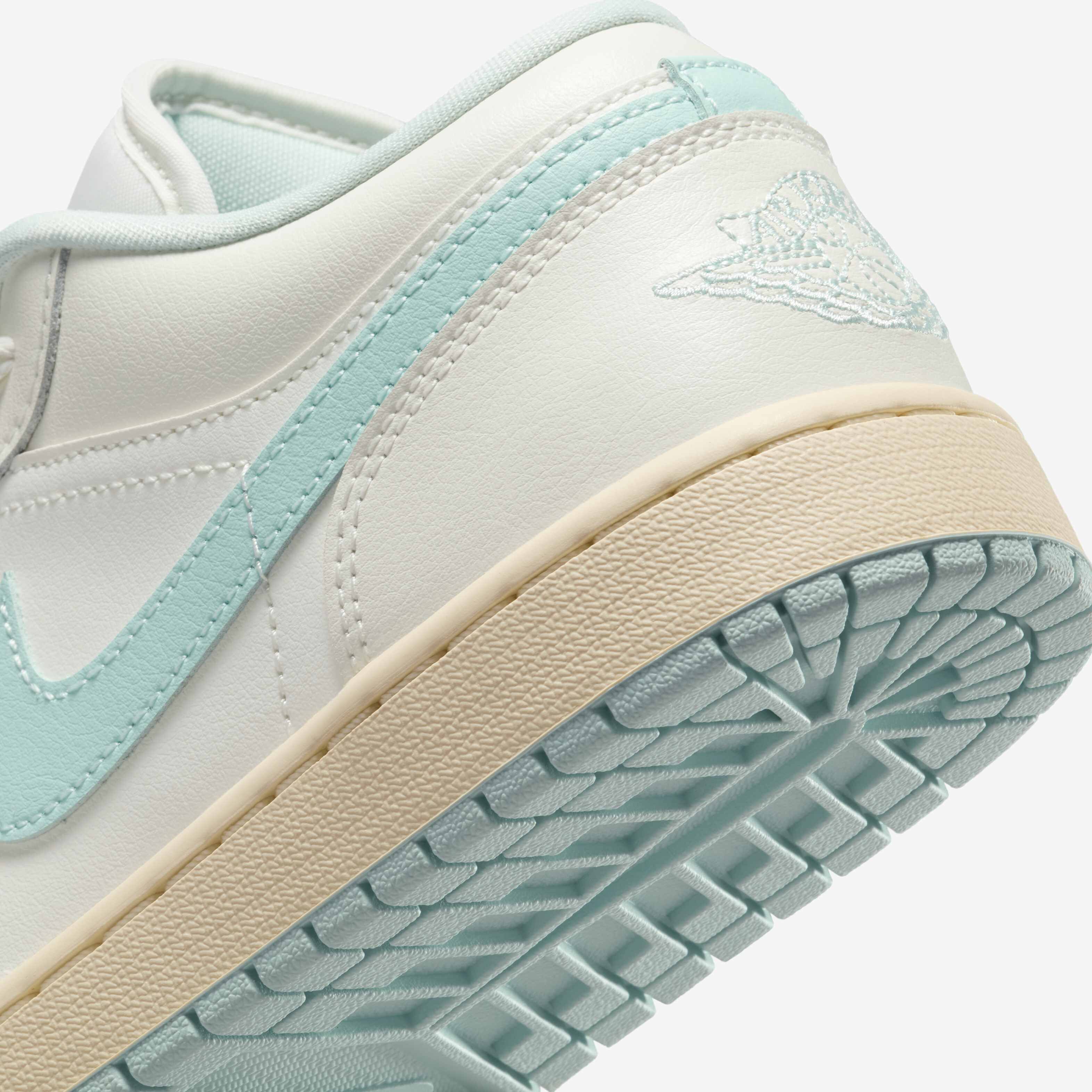 Air Jordan 1 Low image number 7