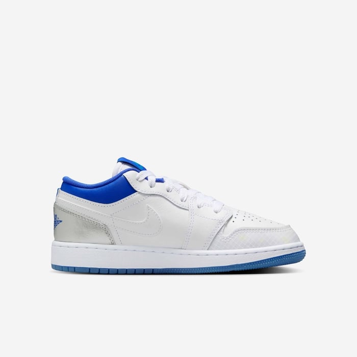 Air Jordan 1 Low Sneaker School image number 2 Air Jordan 1 Low Sneaker School image number 2