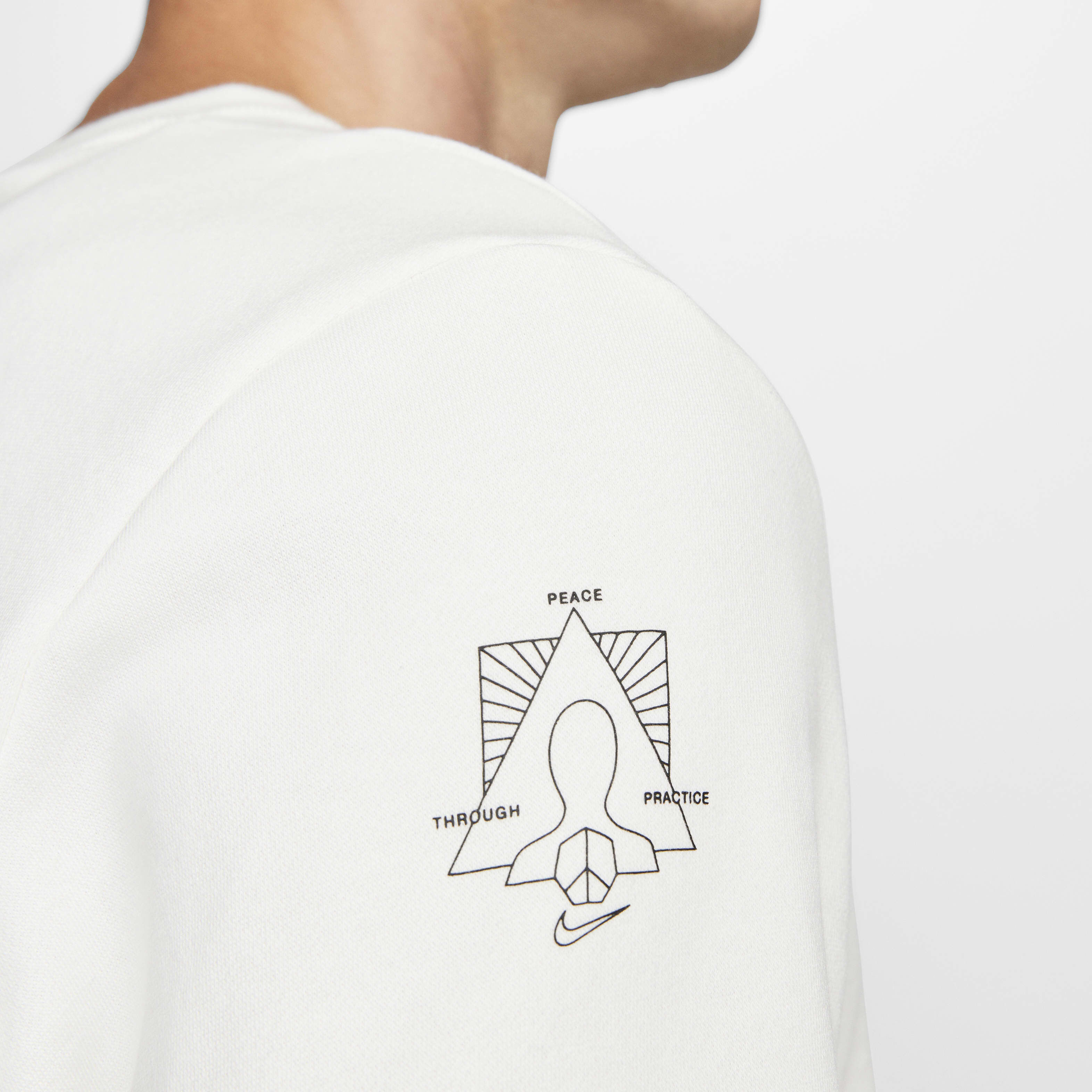 نايكي يوغا ثيرما-فت image number 3