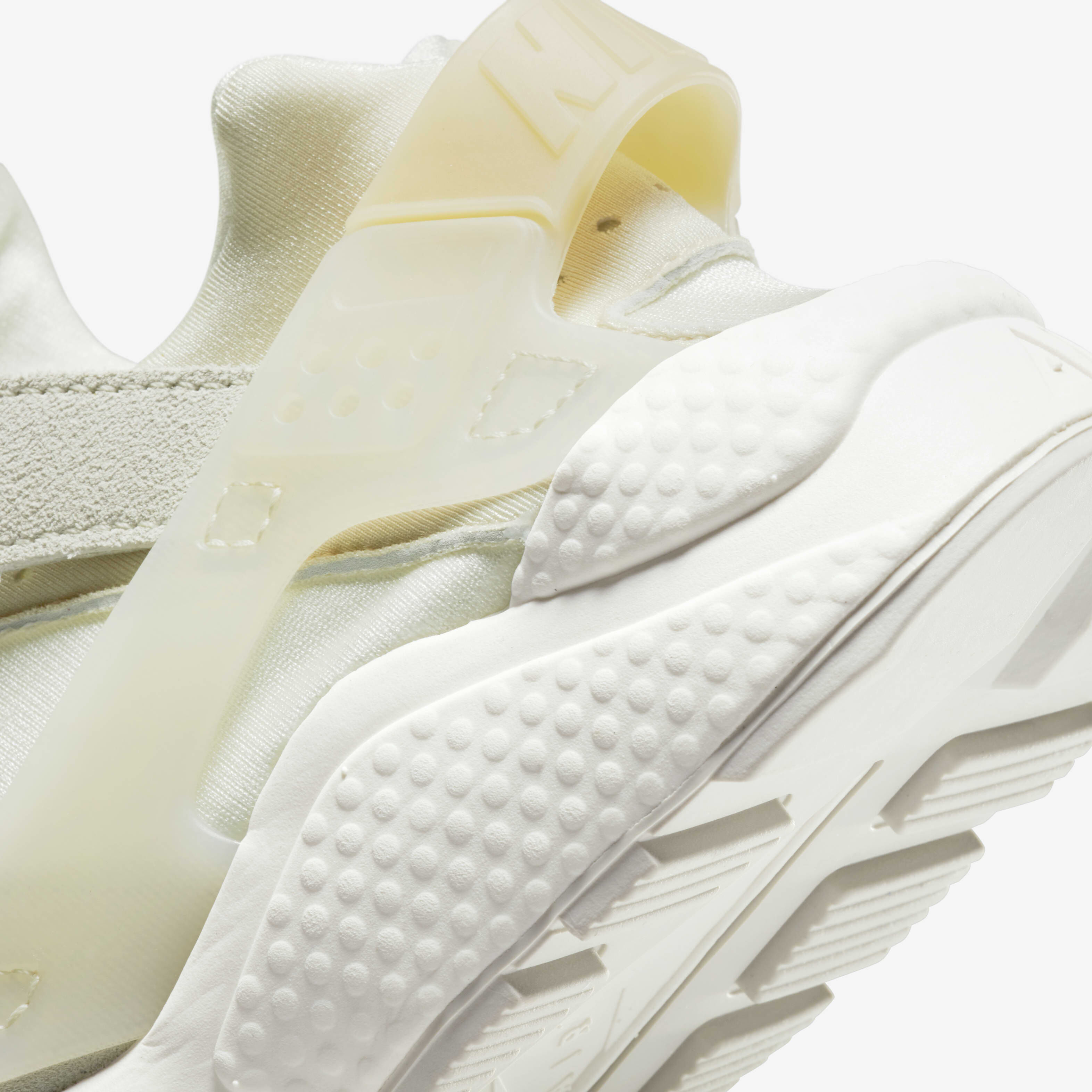 Nike Air Huarache image number 7