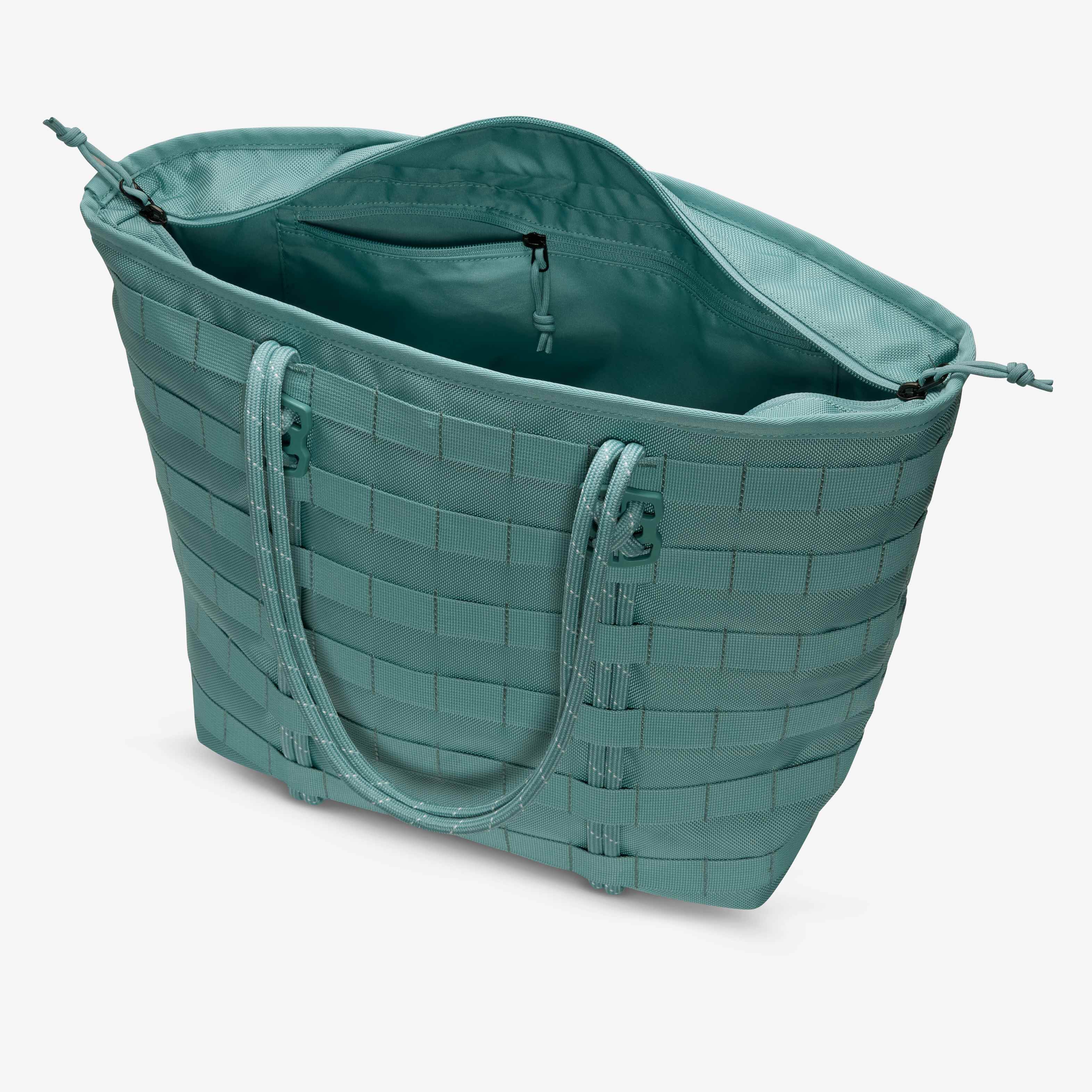 نايكي سبورتسوير image number 4