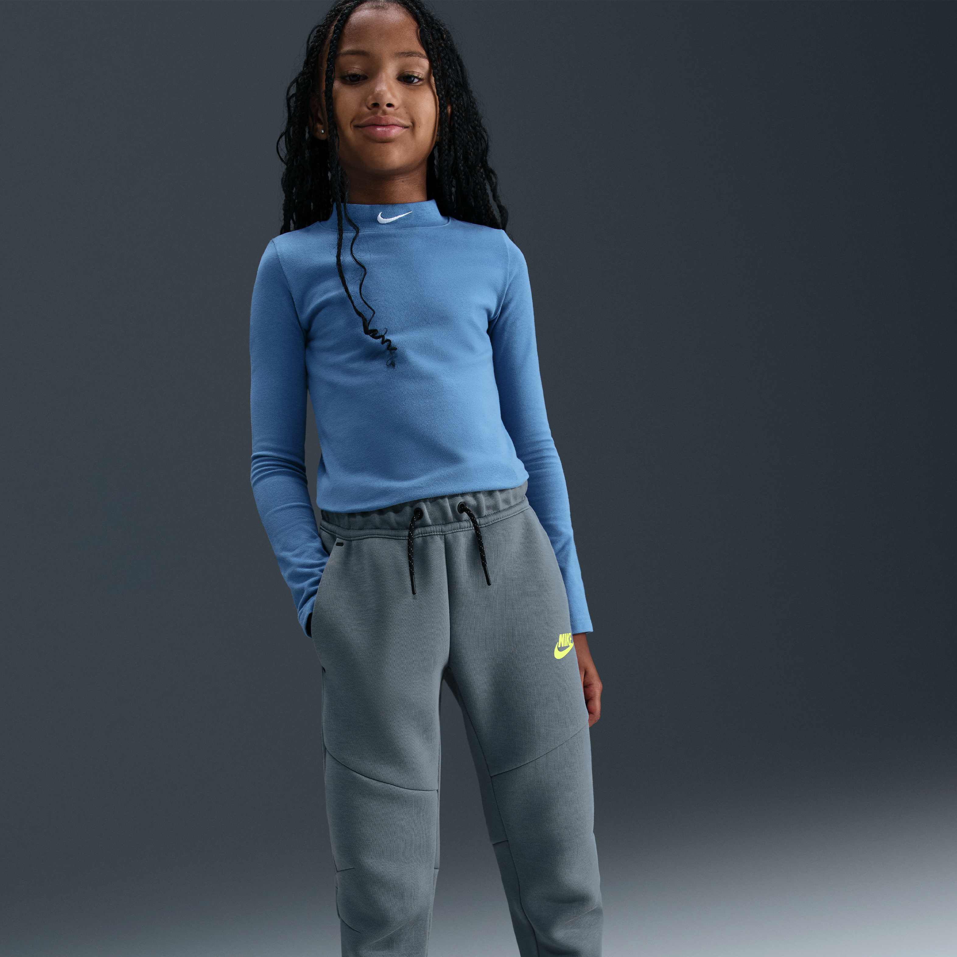 نايكي سبورتسوير تك فليس image number 2