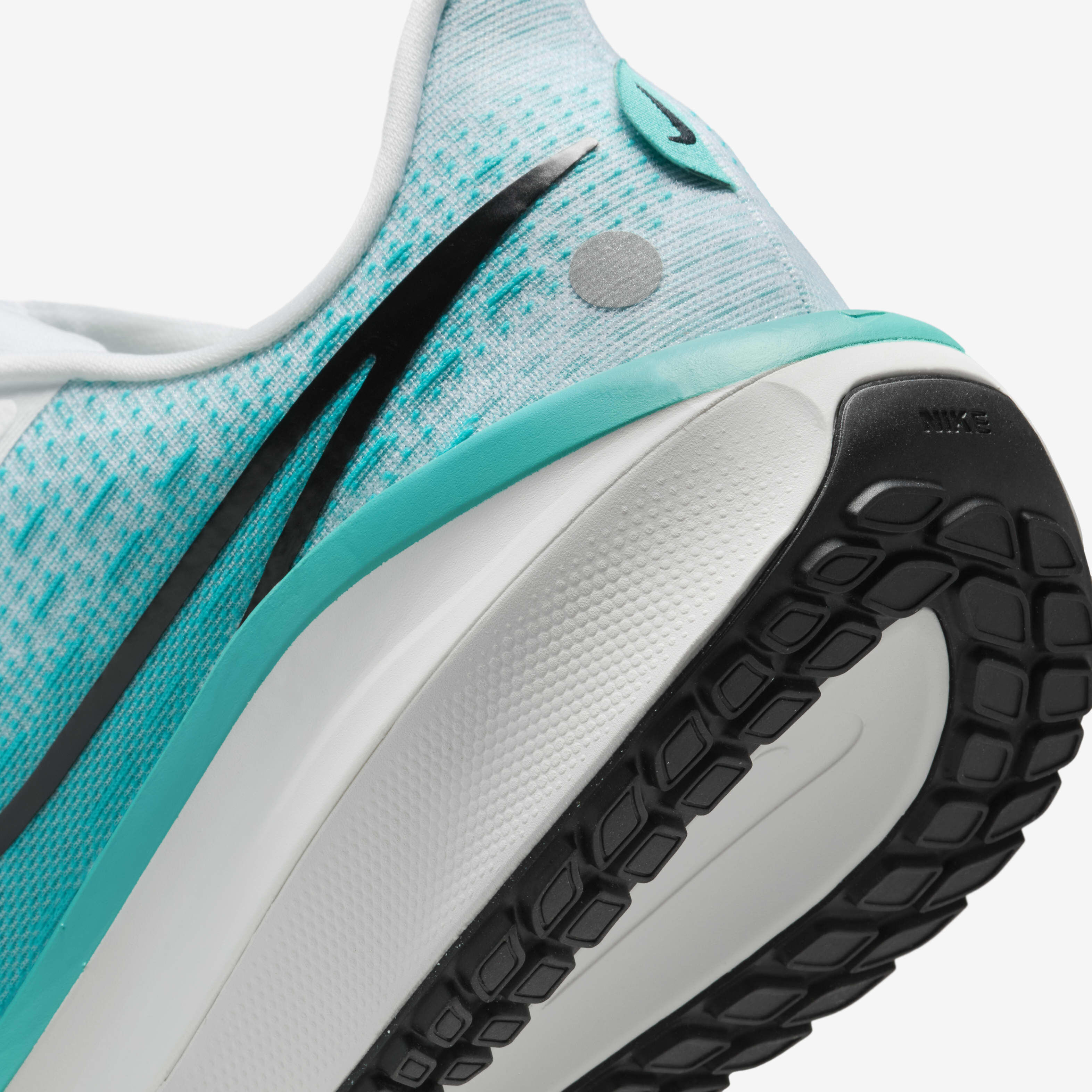 Nike Vomero 17 image number 7