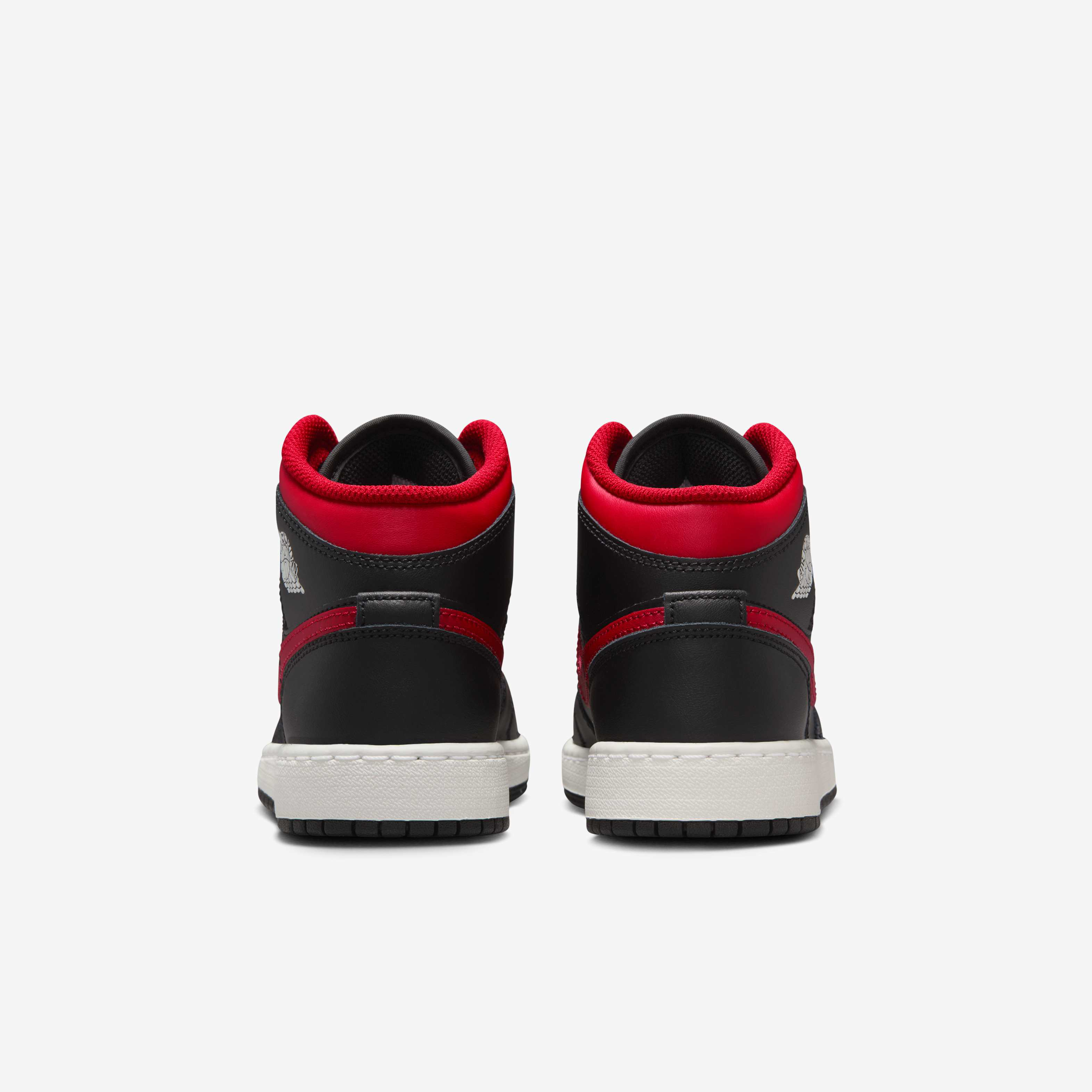 اير جوردن 1 ميد image number 5