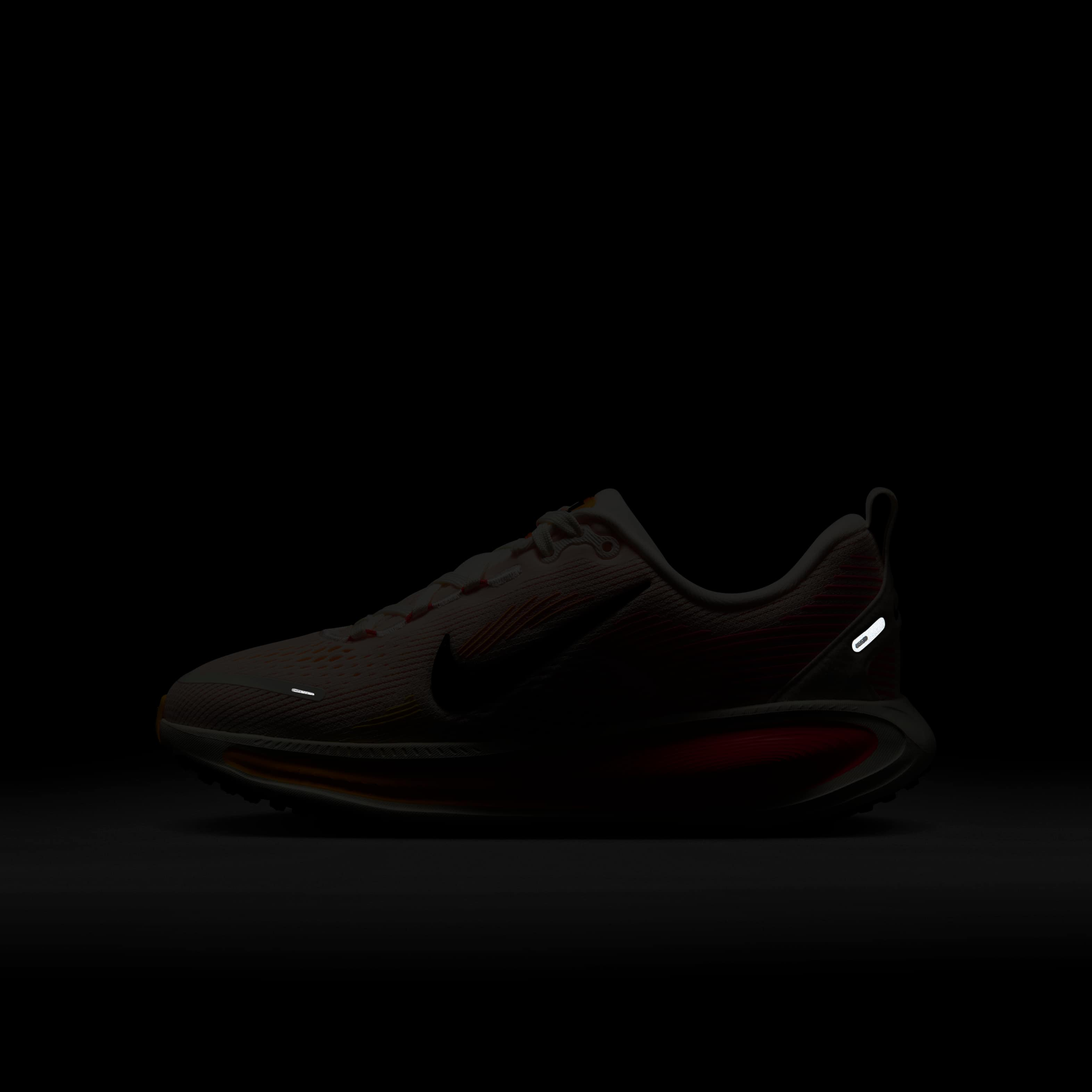 Nike Vomero 18 image number 11