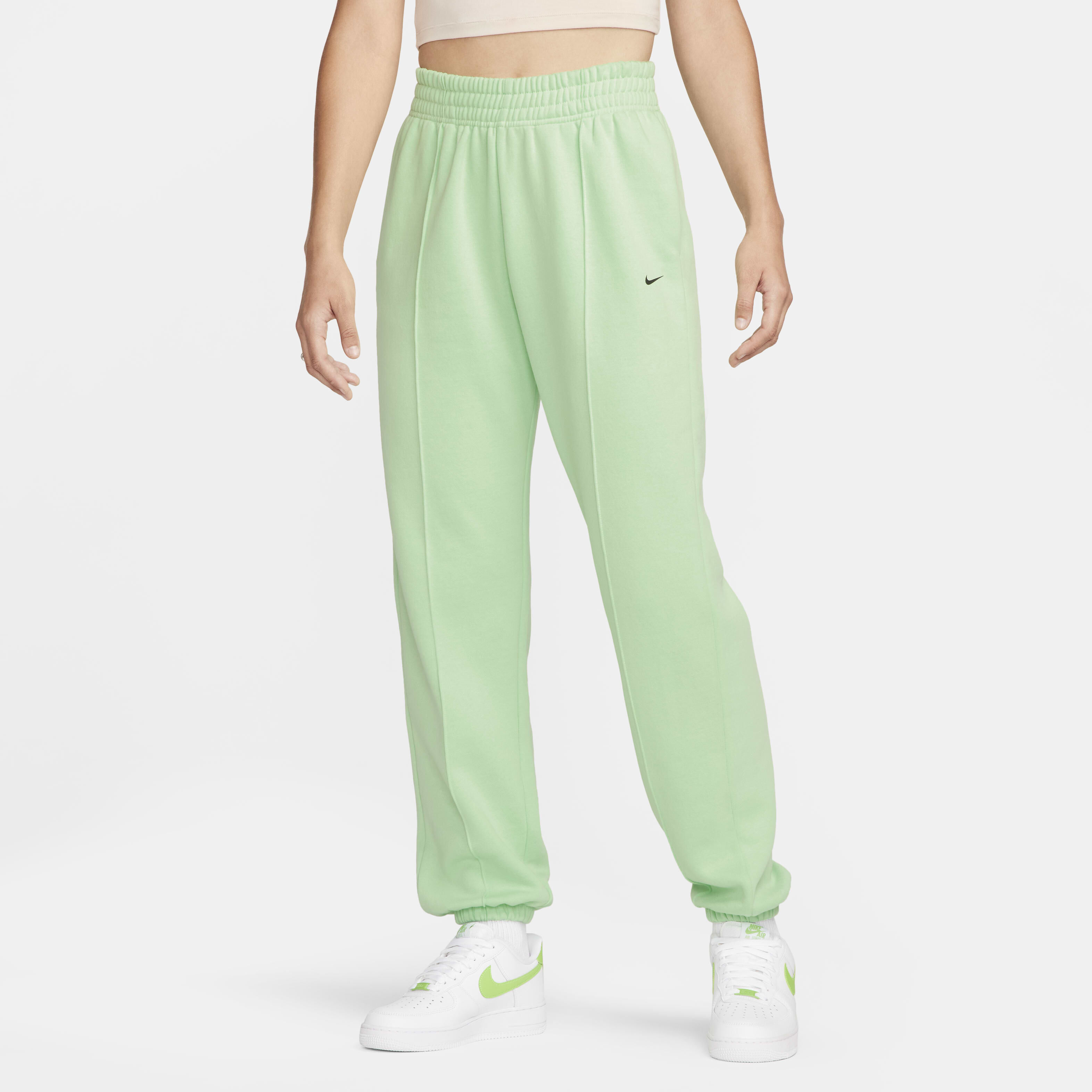 womens nike slim joggers
