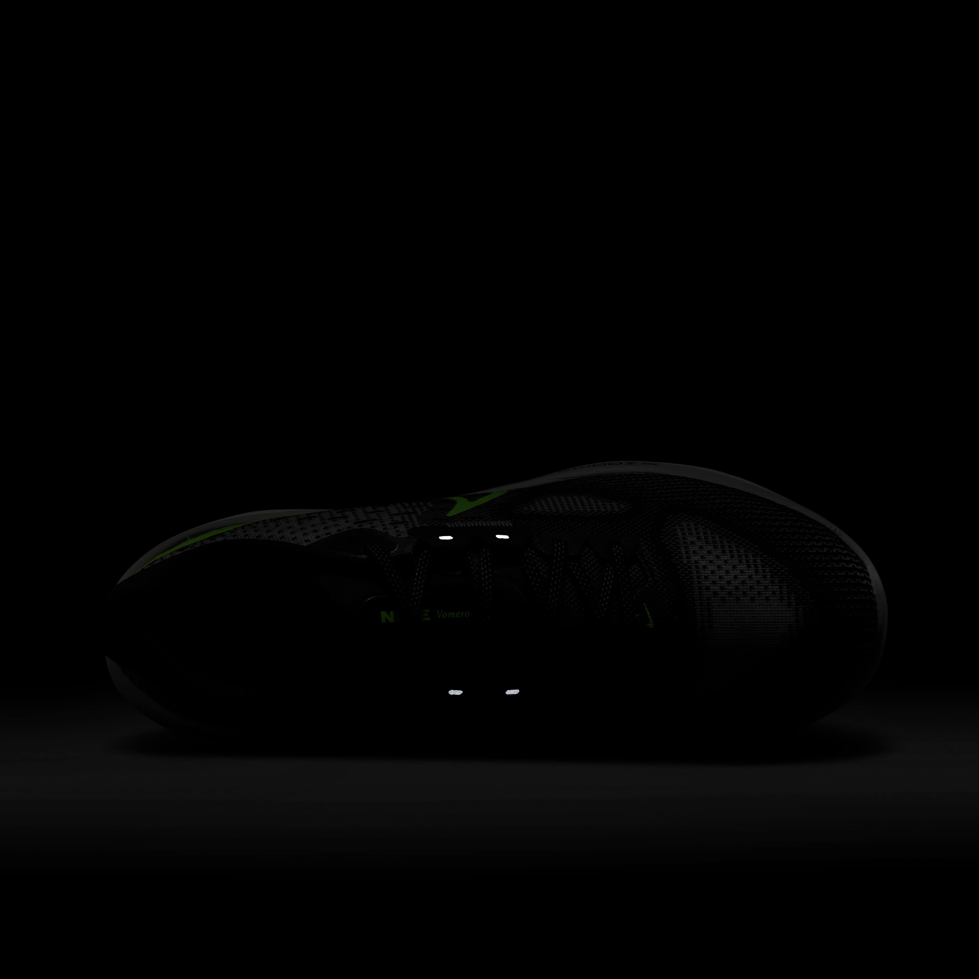 Nike Vomero 17 image number 9