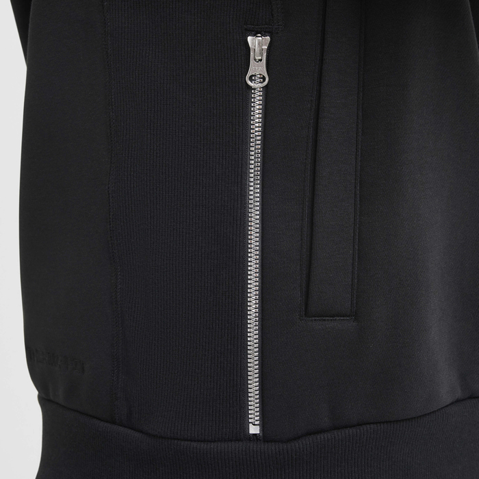 LeBron Standard Issue image number 7 LeBron Standard Issue image number 7