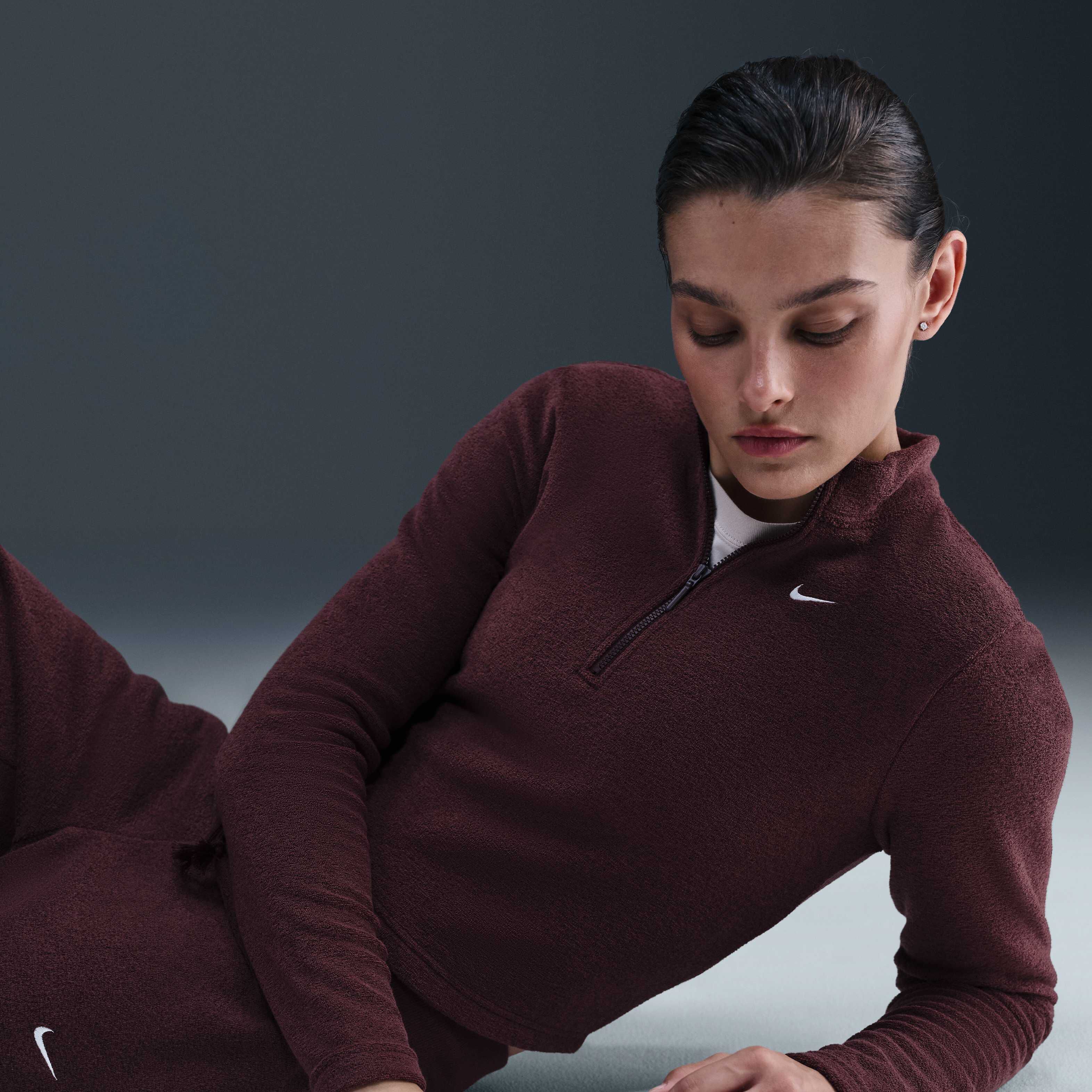 نايكي سبورتسوير فينكس بلش image number 2