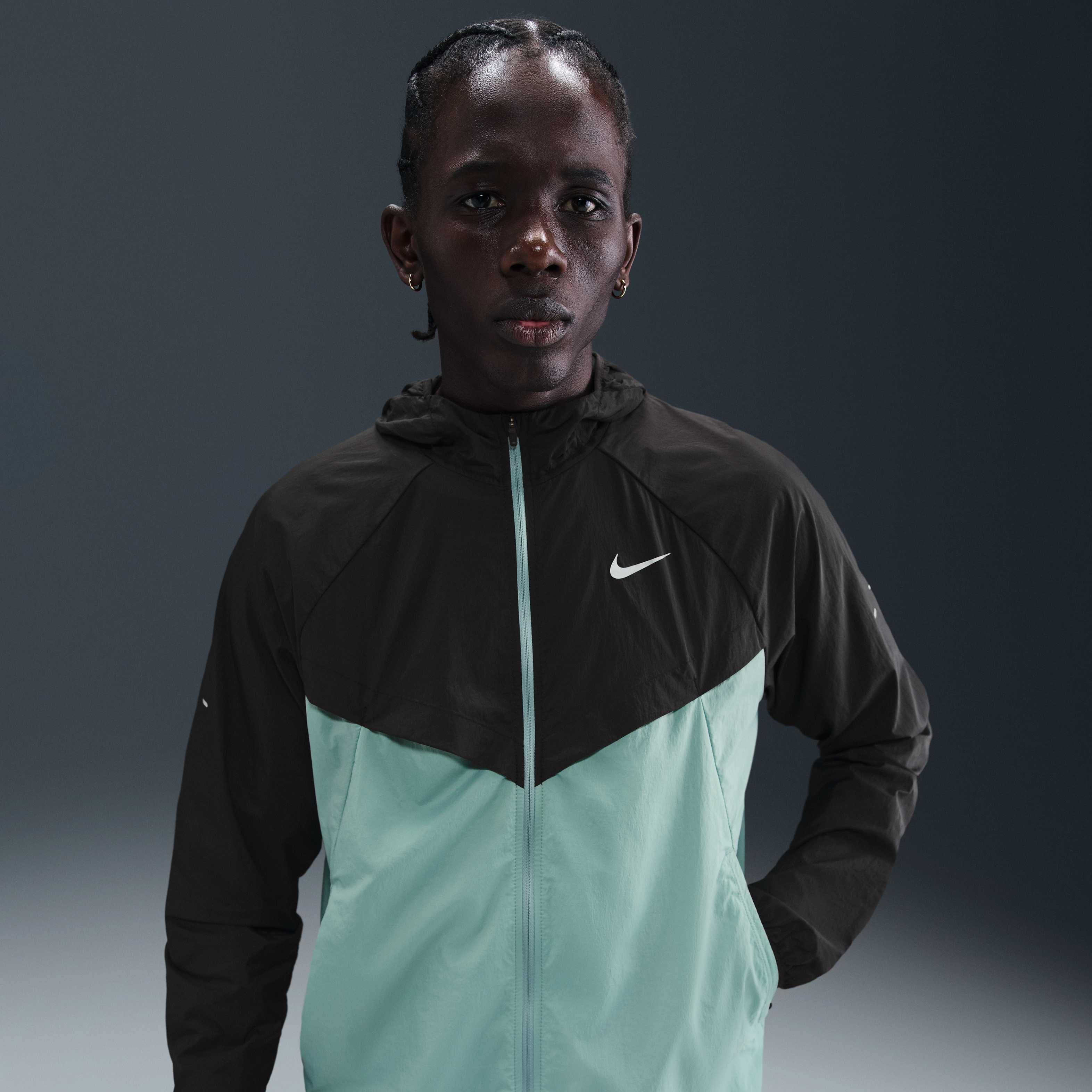 ウォーキング・ランニングウェア NIKE ripstop nylon short length jacket ウォーキング・ランニングウェア NIKE ripstop nylon short