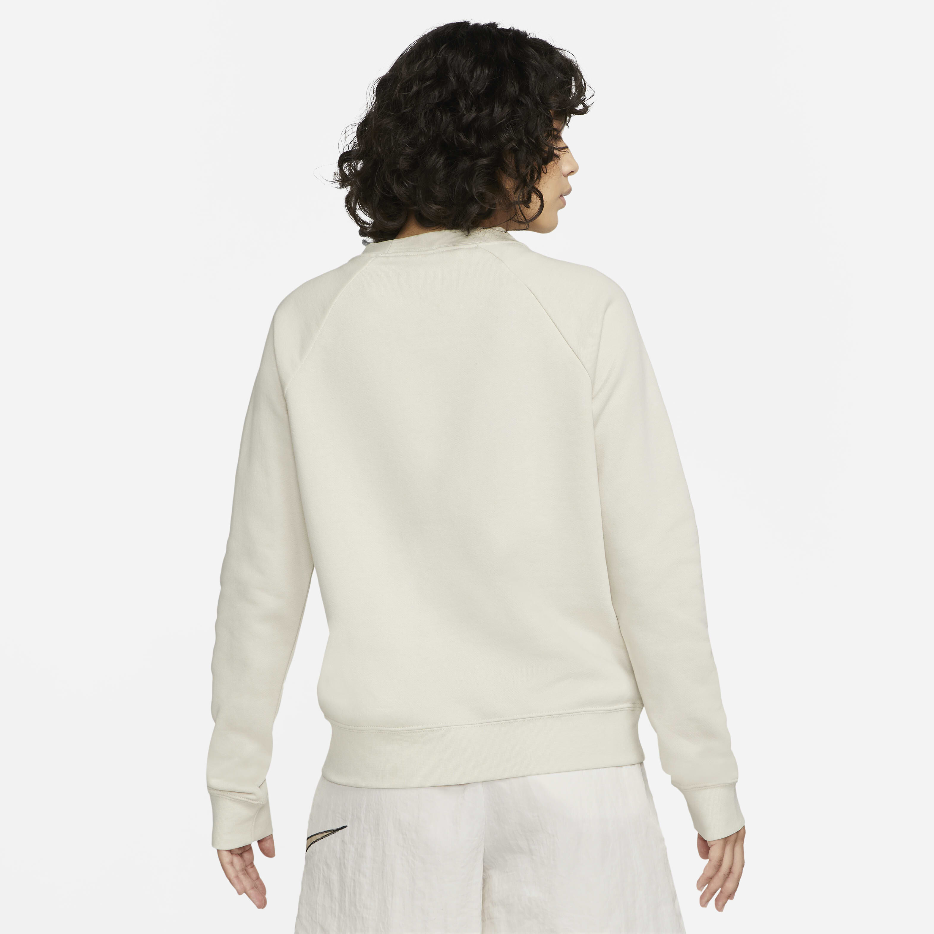 Nike Sportswear Essential image number 1