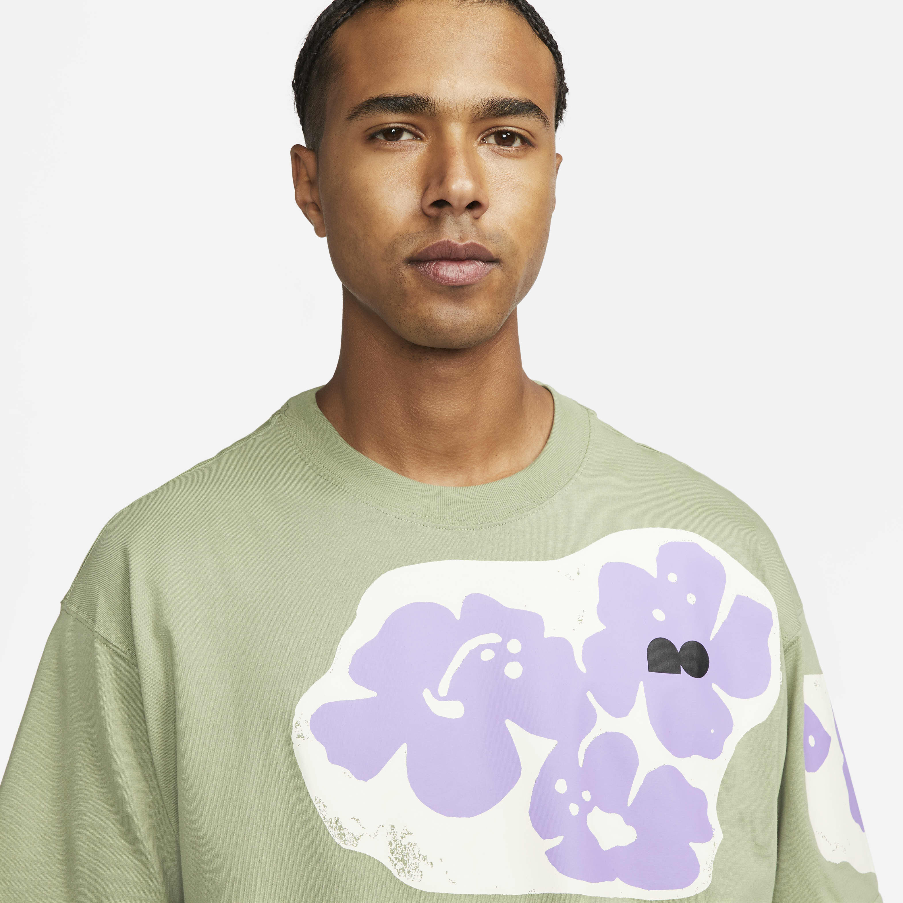 その他 l Universe Naomi Osaka Premium Buy Naomi Osaka Graphic T-Shirt - Oil Green/Space Purple @ Nike Kuwait