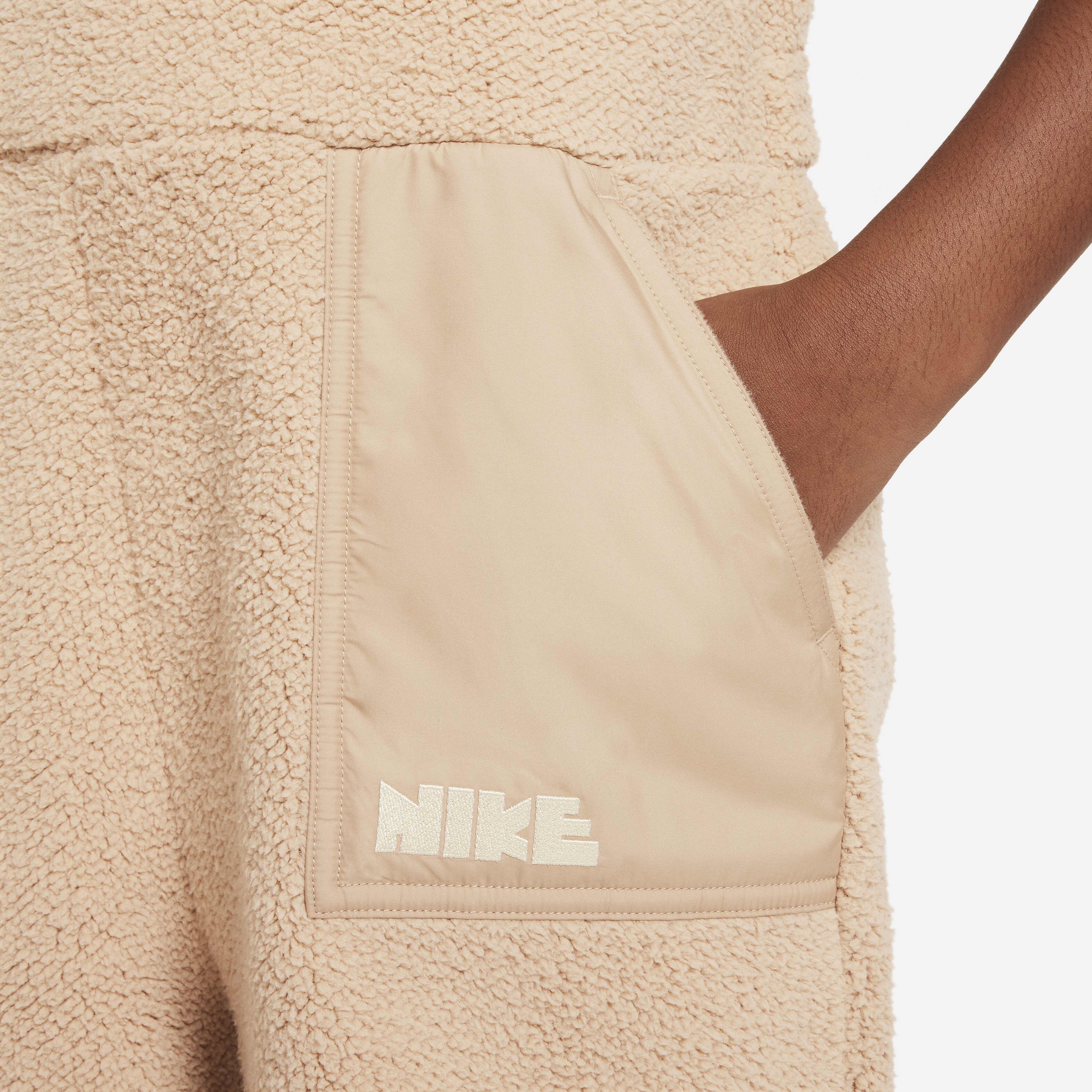 نايكي سبورتسوير image number 4