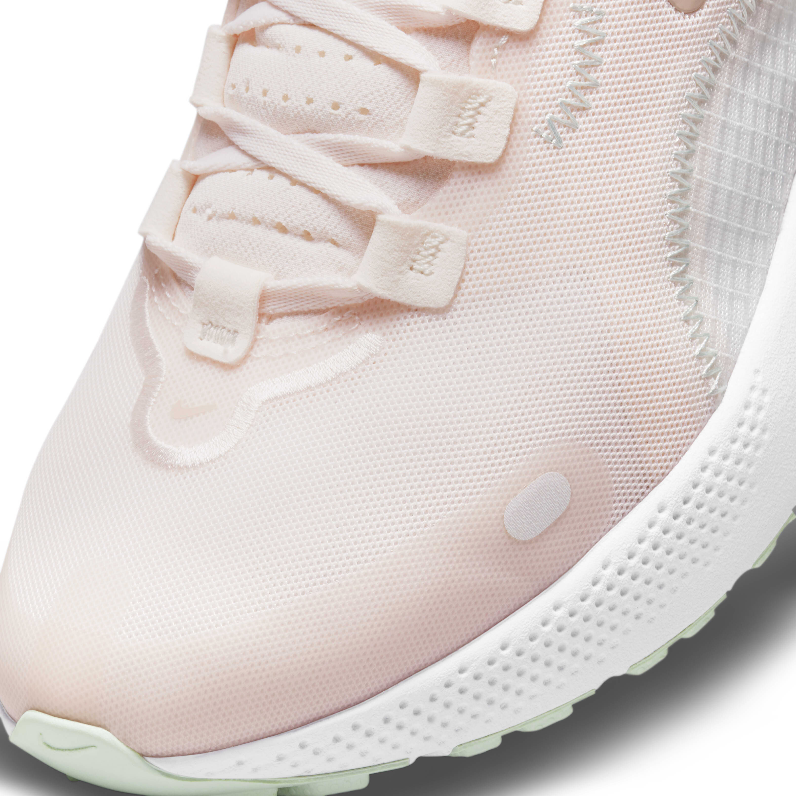 Nike Escape Run image number 6