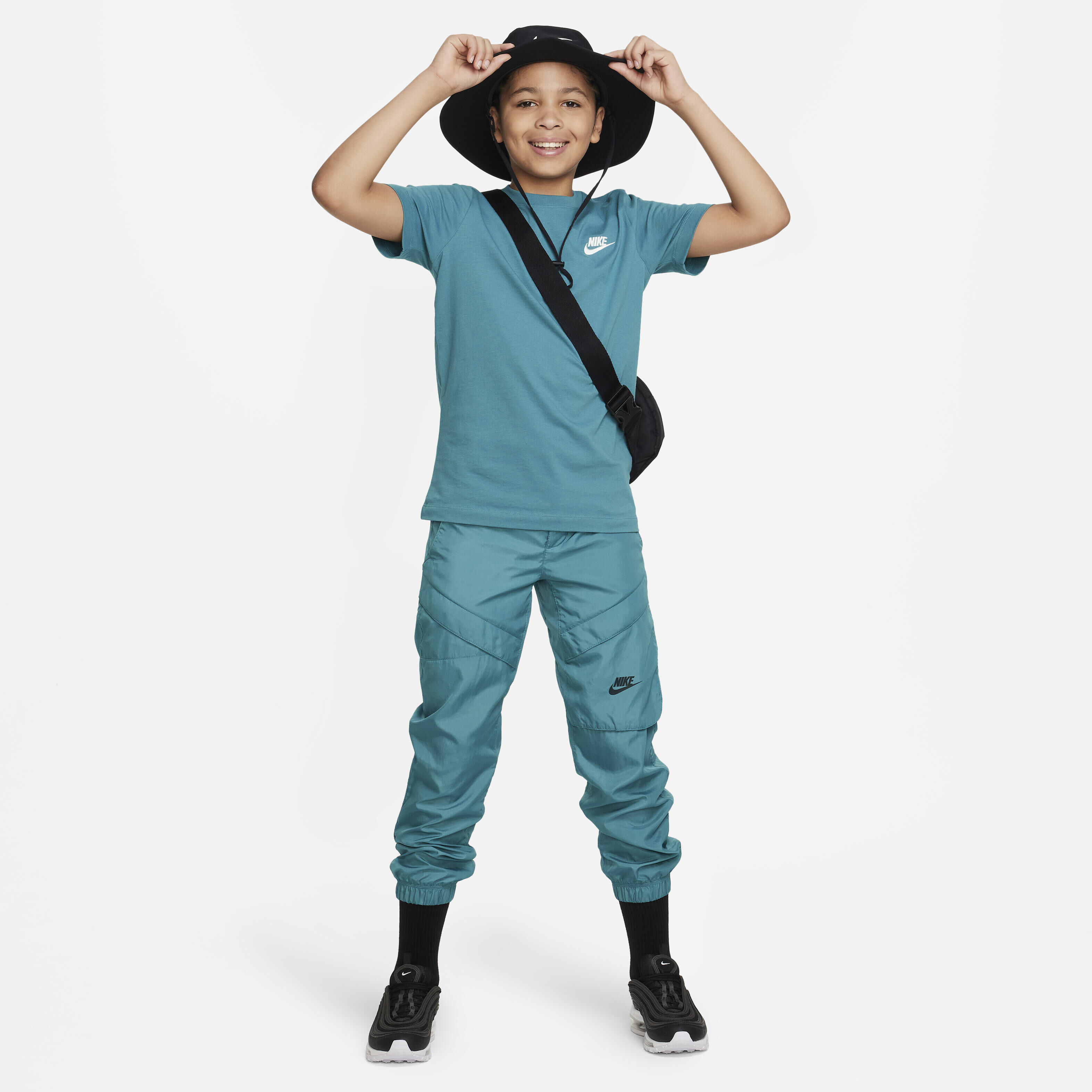 نايكي سبورتسوير image number 3