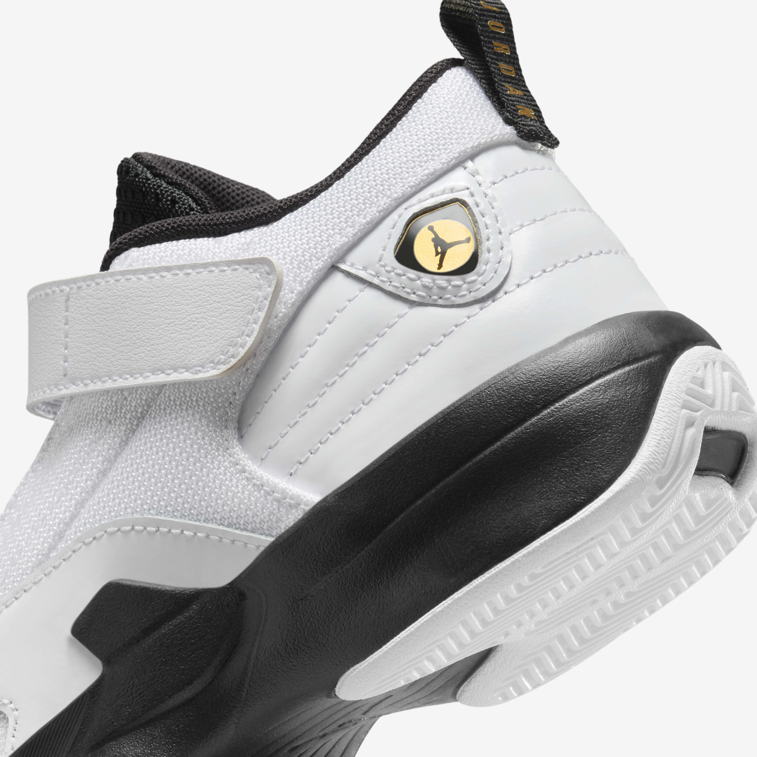 jordan aura 2 size 6