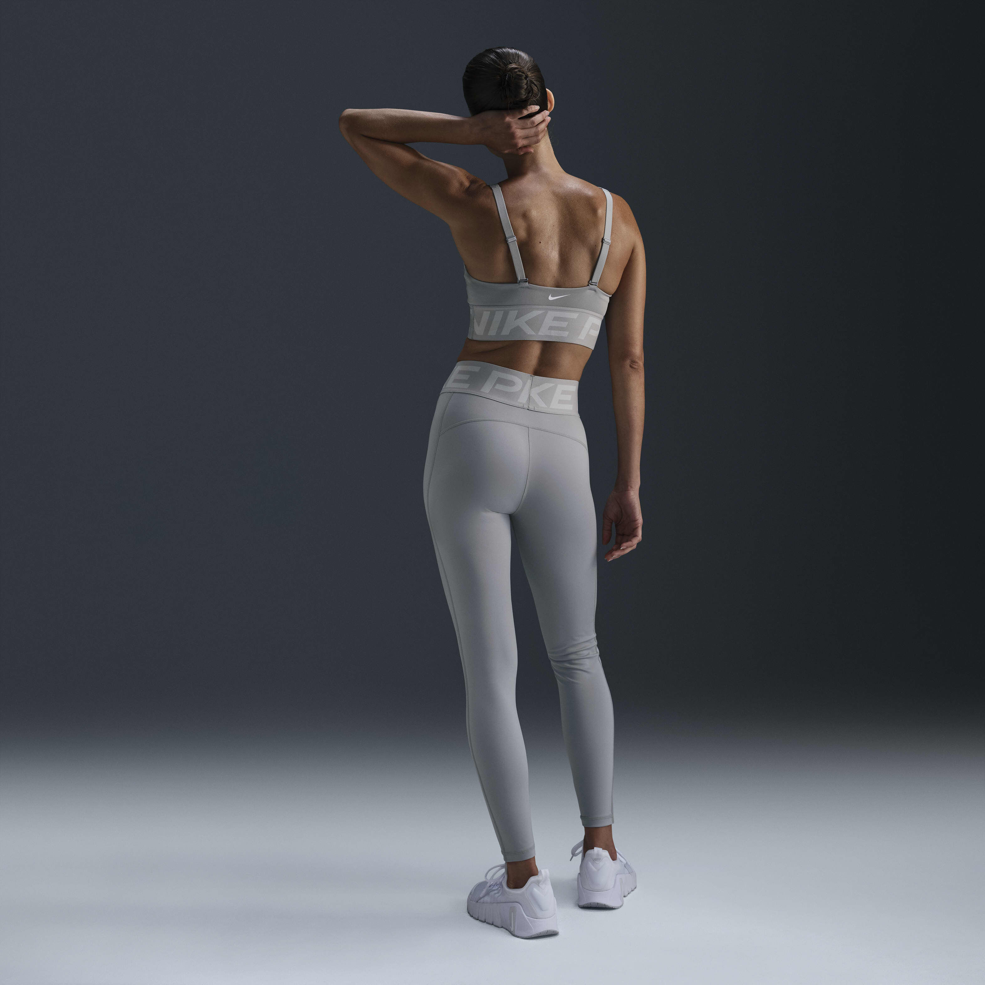 Nike Pro Sculpt image number 3