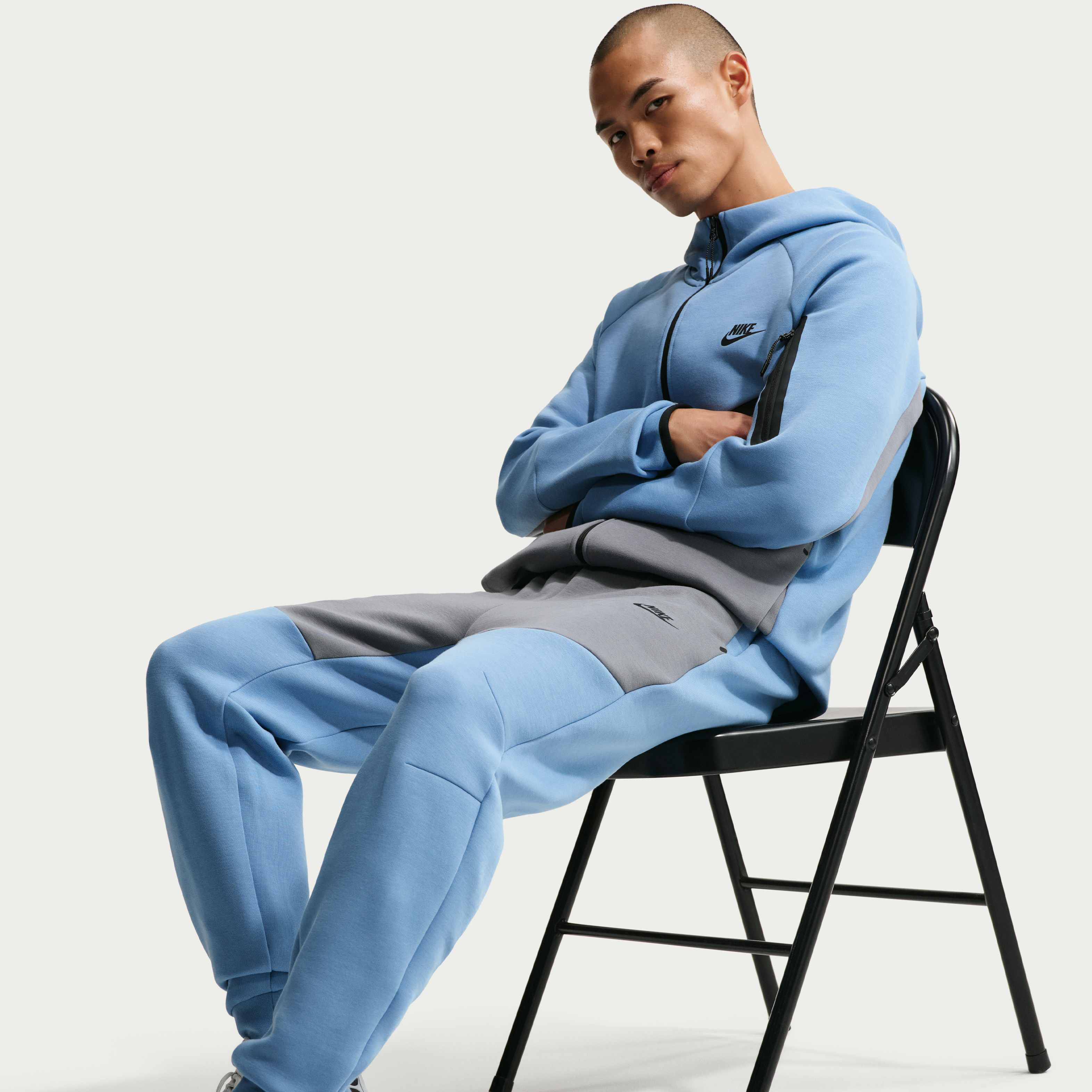 Nike Tech image number 3