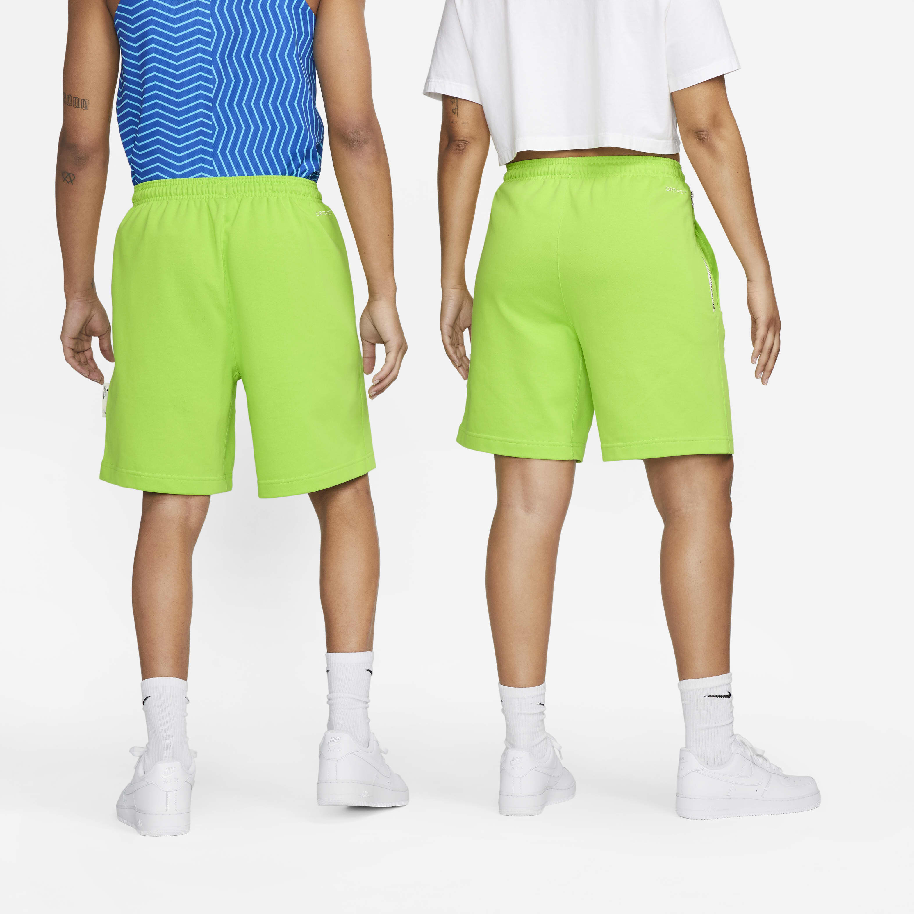 Nike Standard Issue image number 1