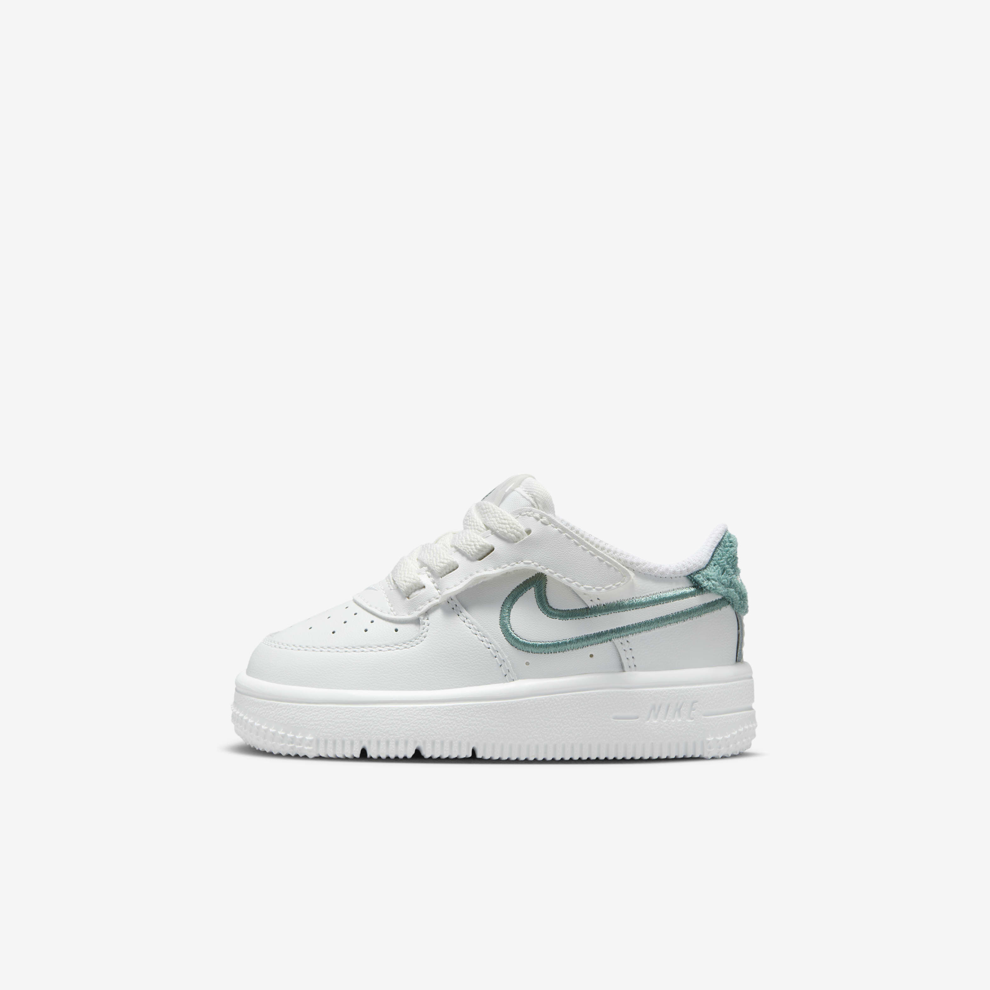 Nike Force 1 Low LV8 EasyOn image number 0