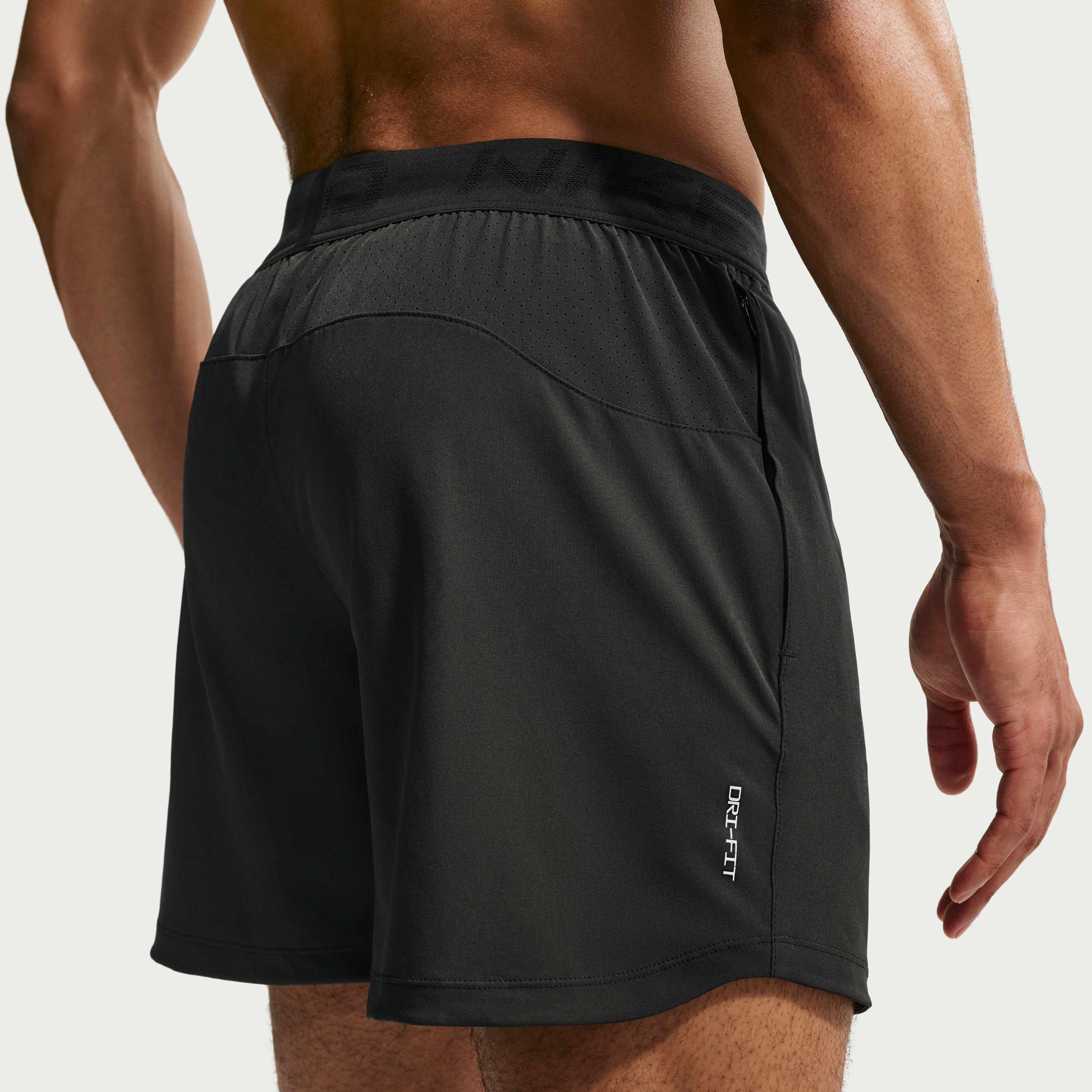 Nike Pro Training image number 2