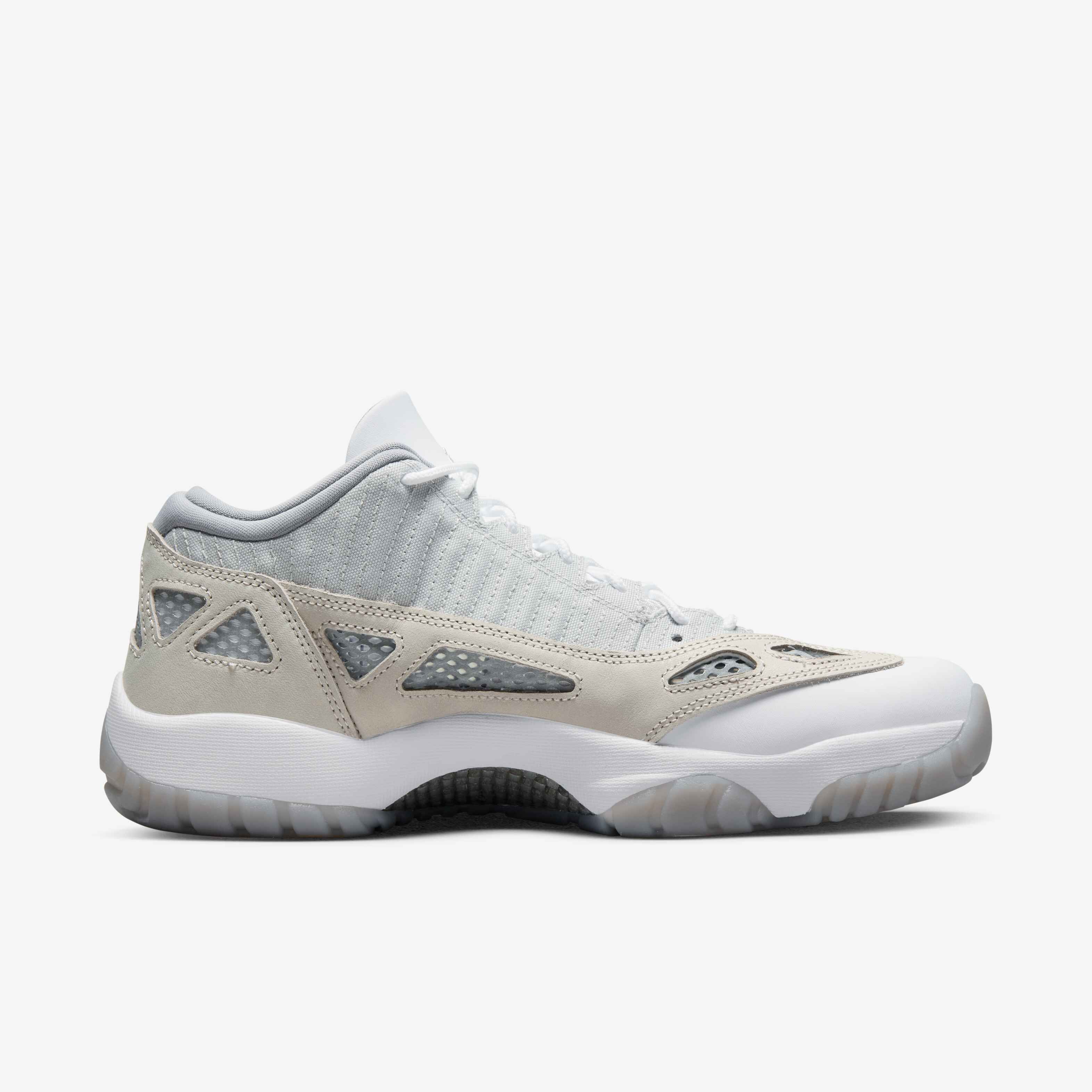 Air Jordan 11 Retro Low IE image number 2