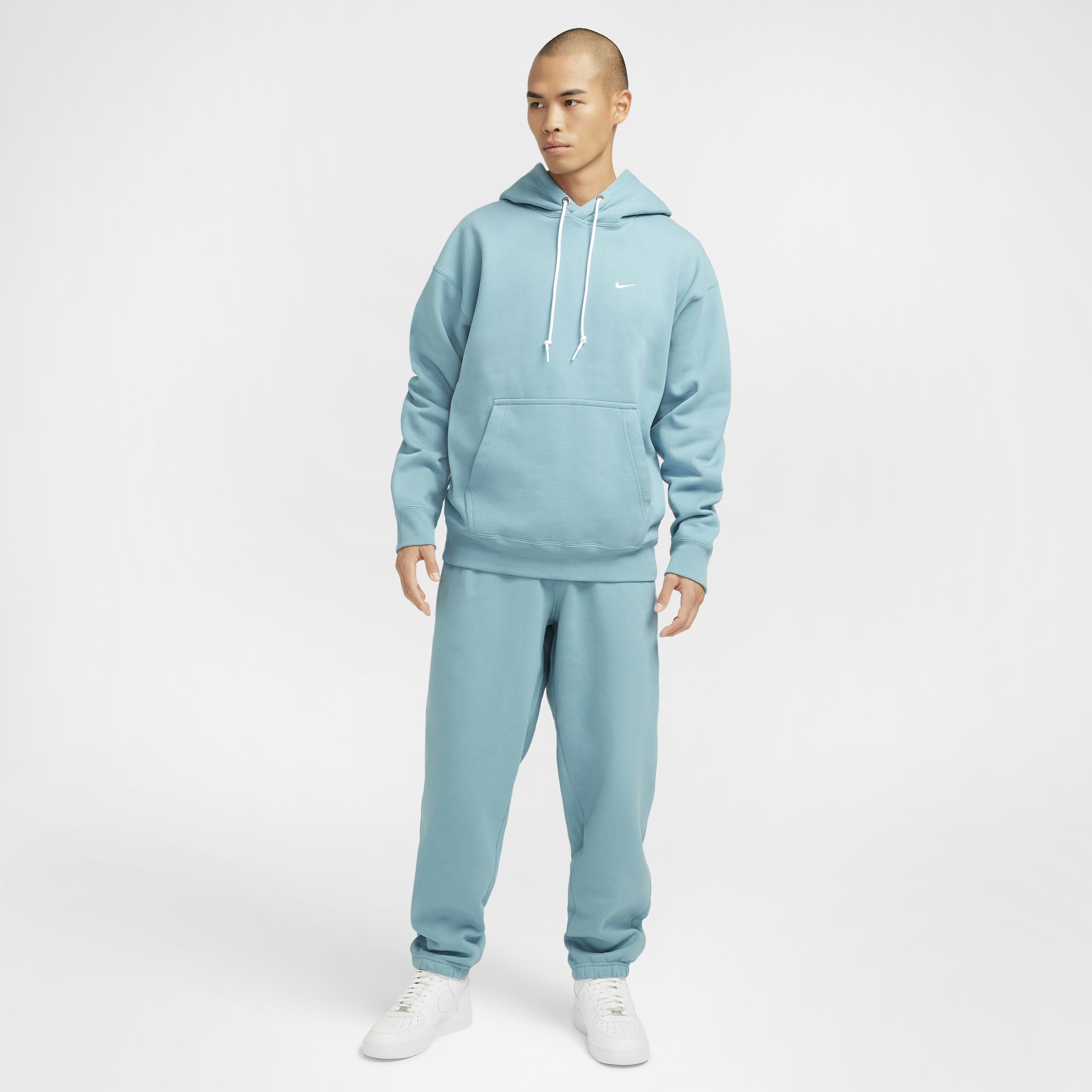 Nike Solo Swoosh image number 6