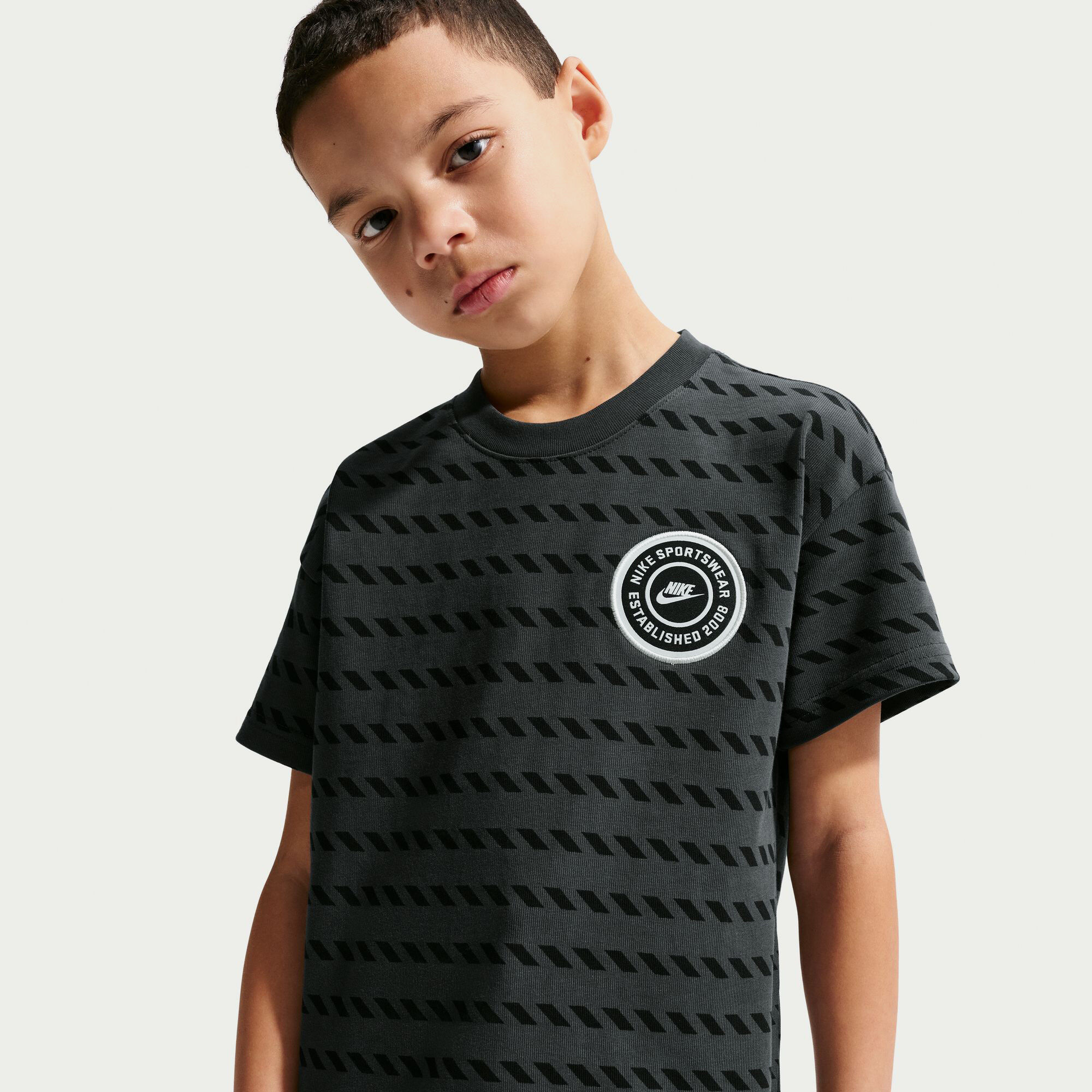 Nike Sportswear image number 2