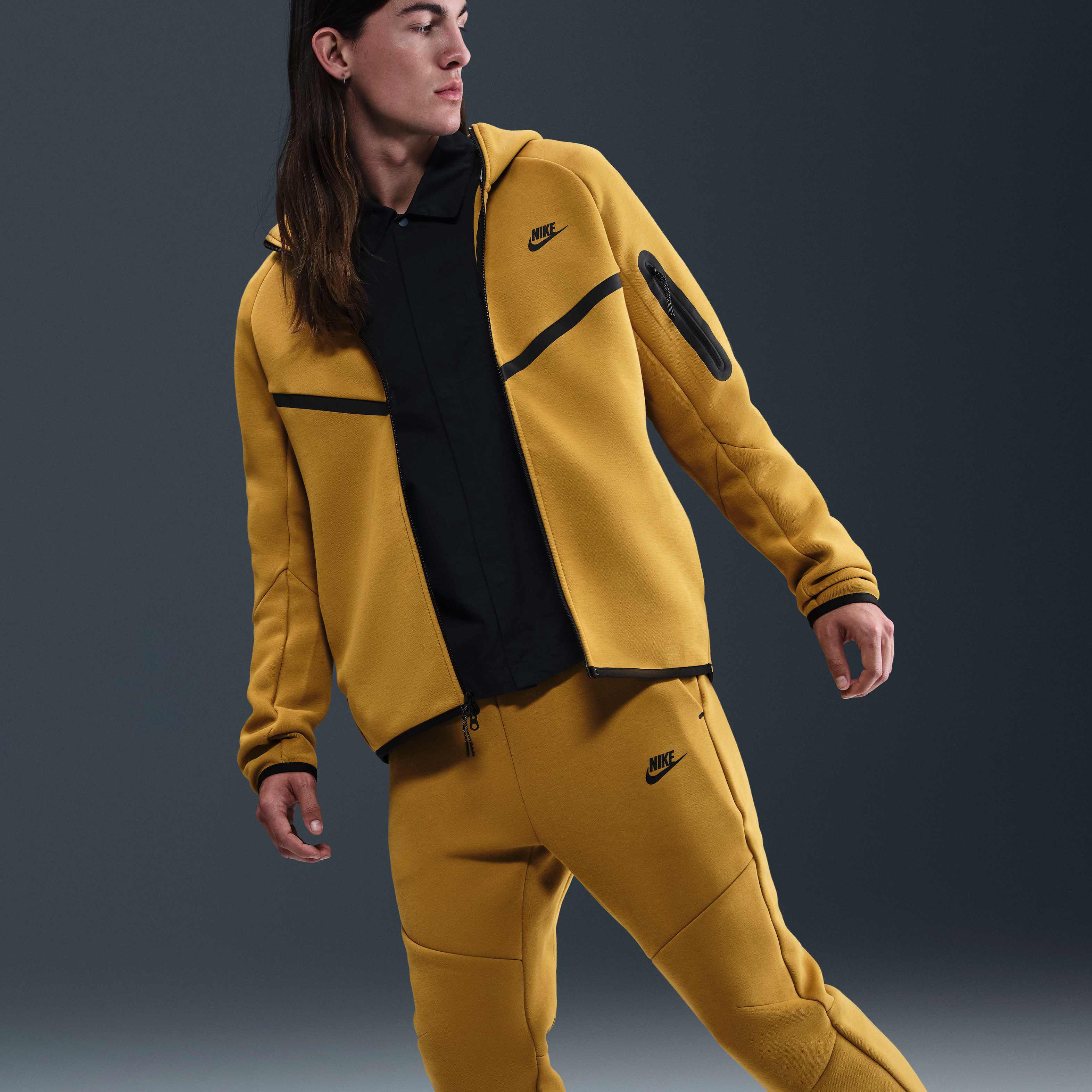 Nike Tech image number 4