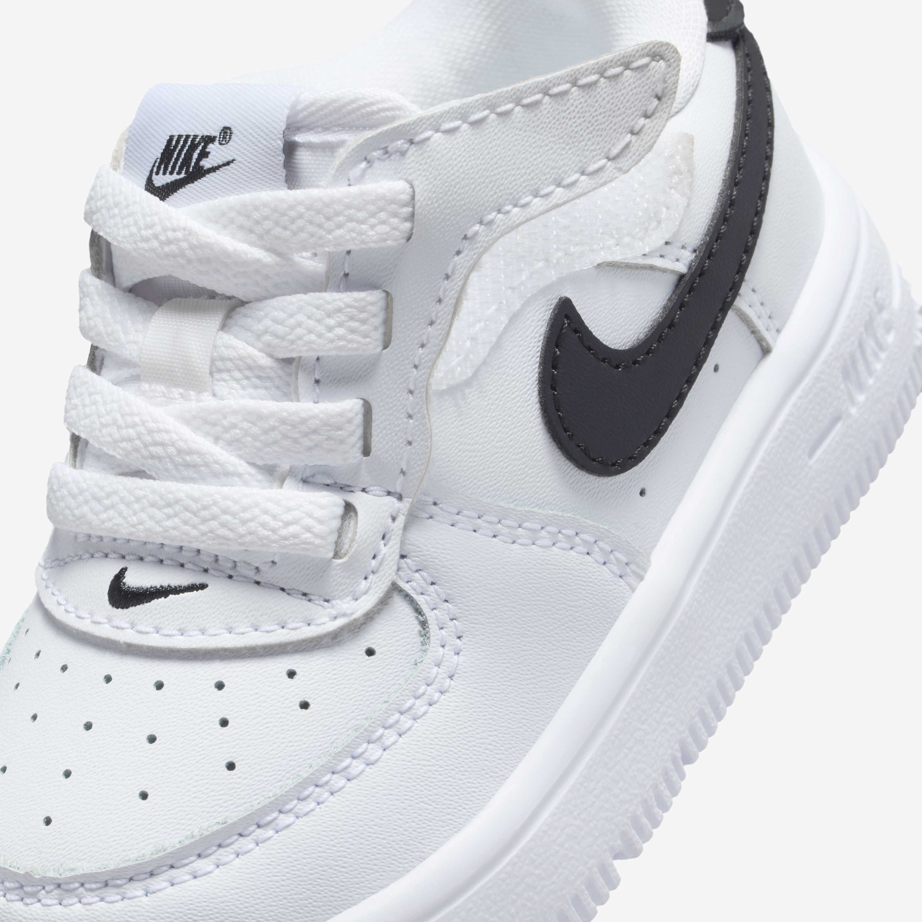Nike Force 1 Low EasyOn image number 6