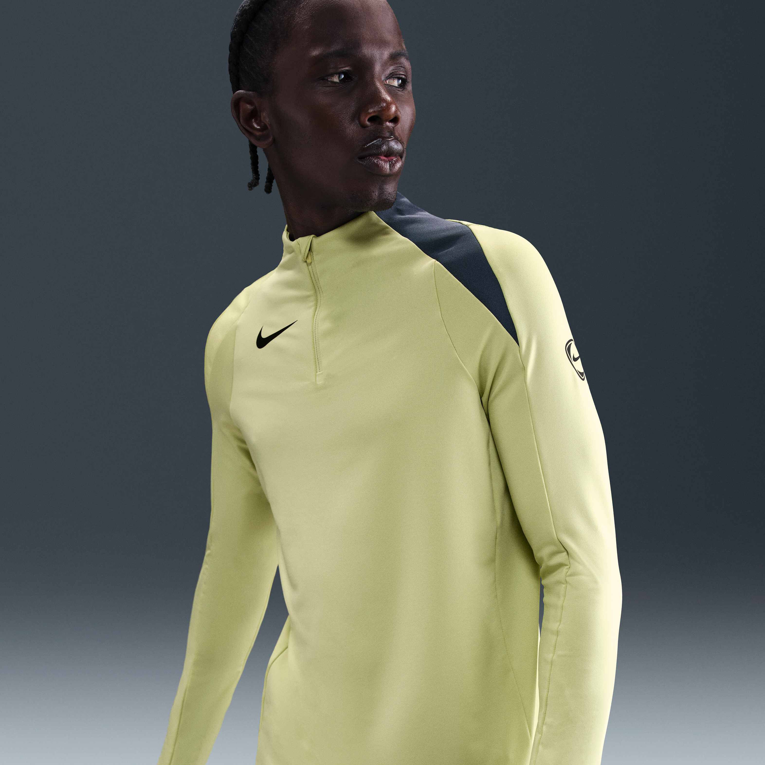 Nike Strike image number 0