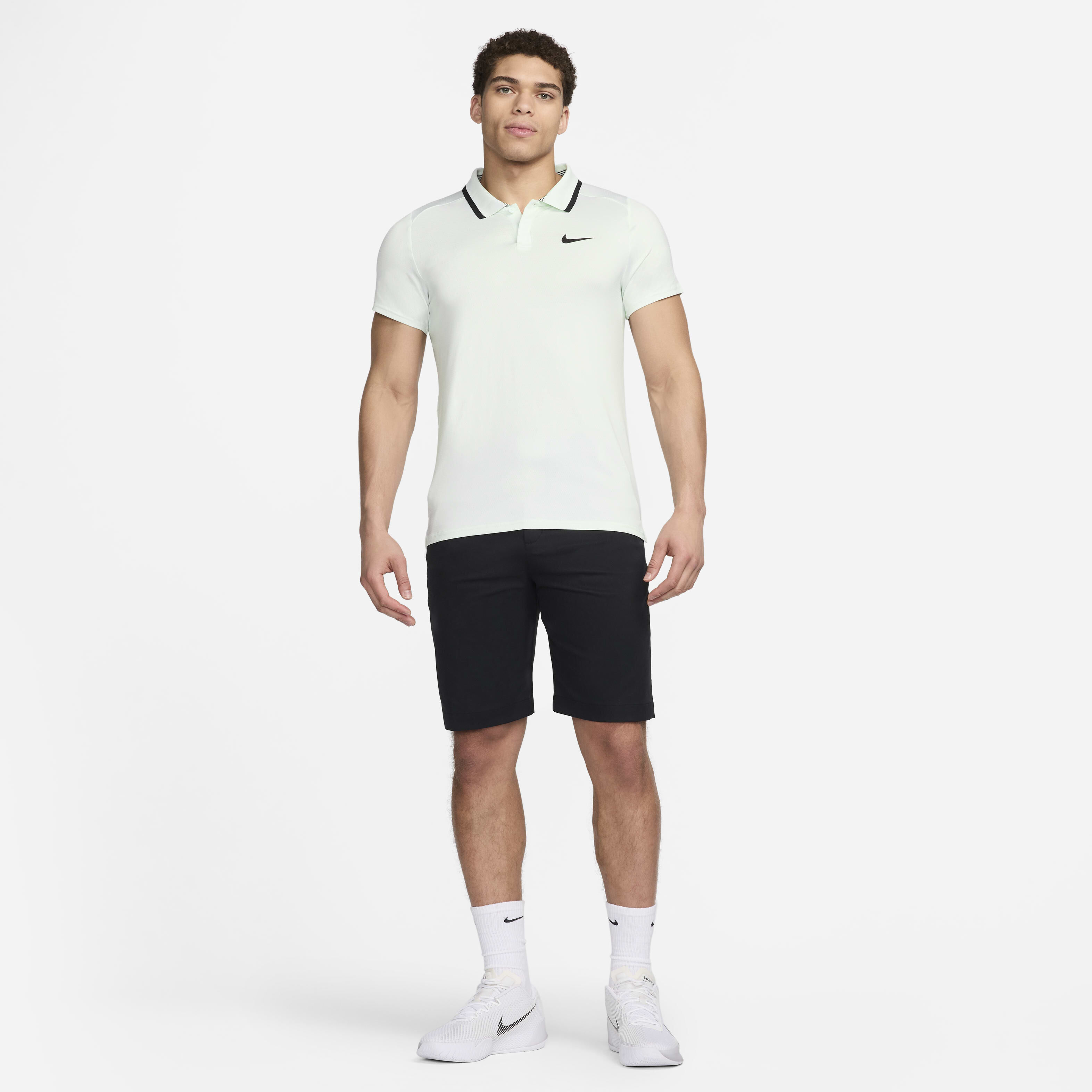 NikeCourt Advantage image number 4
